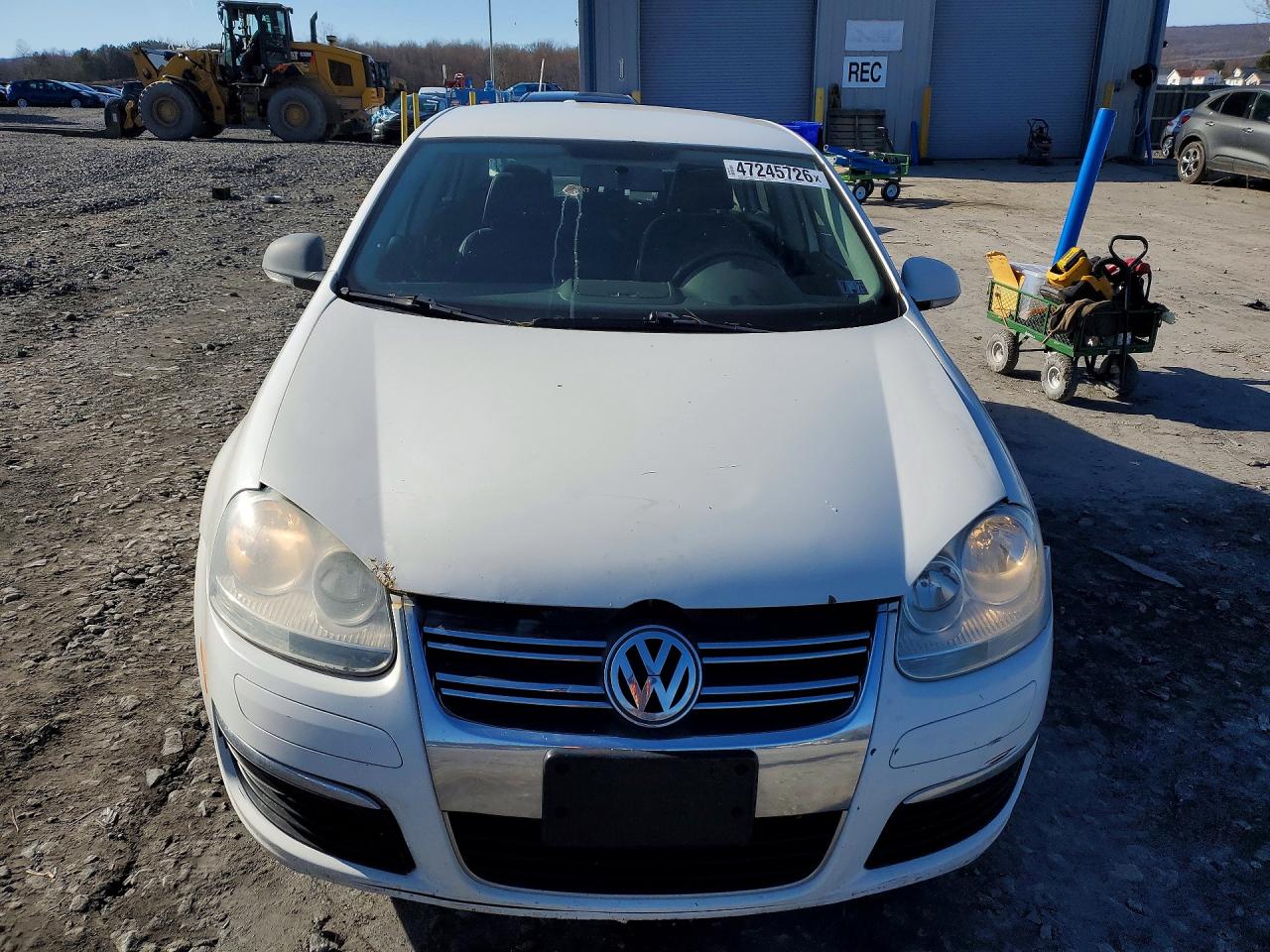 2009 Volkswagen Jetta White vin: 3VWAL7AJ7AM028918