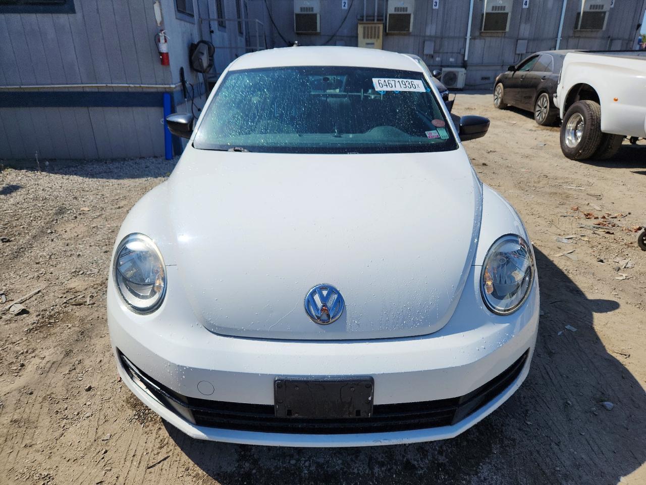 2012 Volkswagen Beetle White vin: 3VWAP7AT5CM648532
