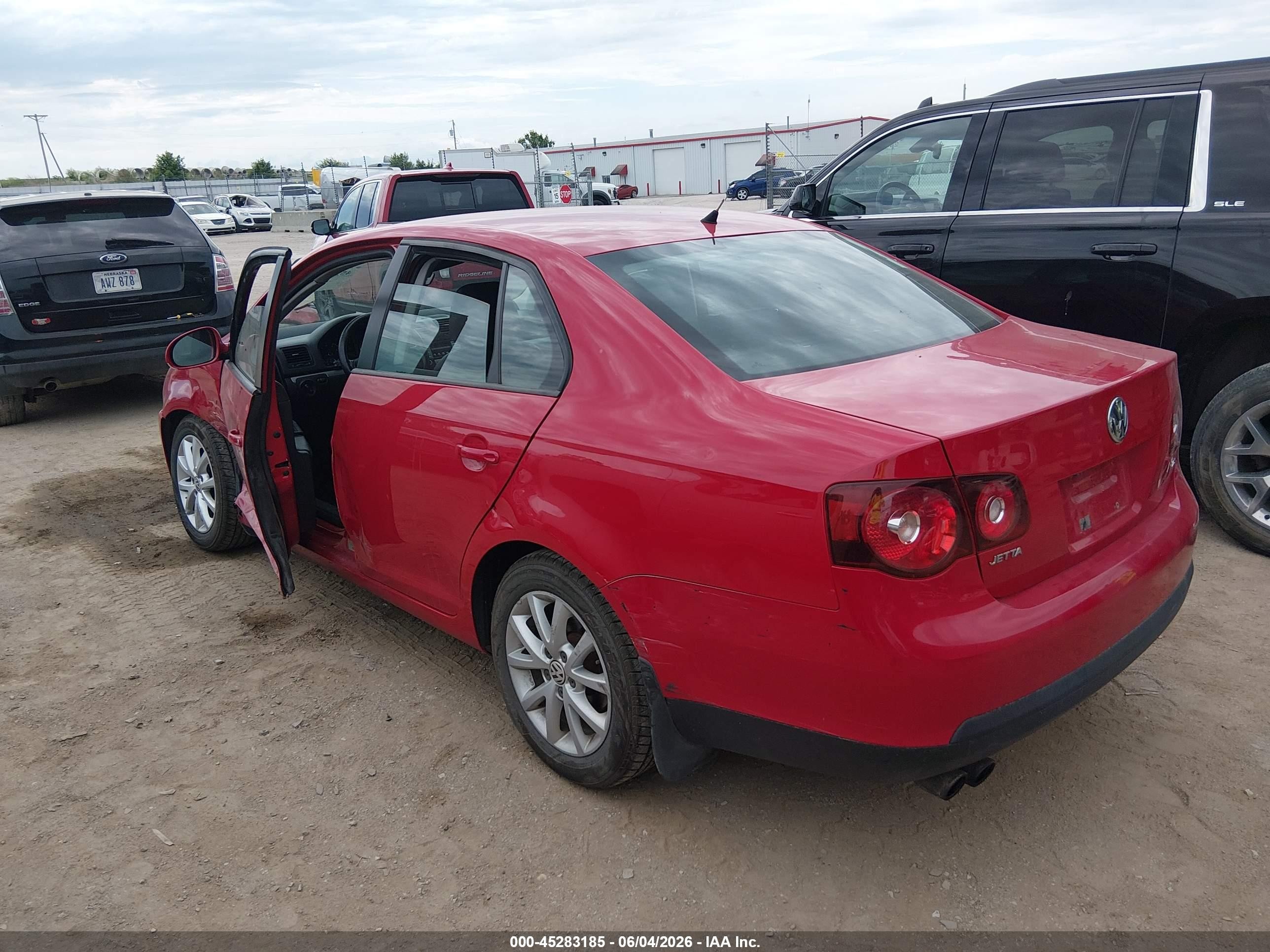 2010 Volkswagen Jetta Limited Edition Red vin: 3VWAX7AJ1AM109837