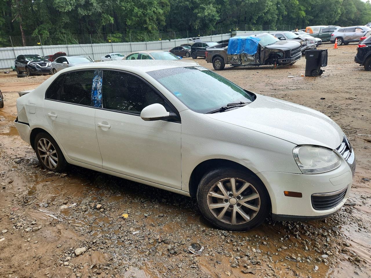 2010 Volkswagen Jetta Limited White vin: 3VWAX7AJ2AM153152