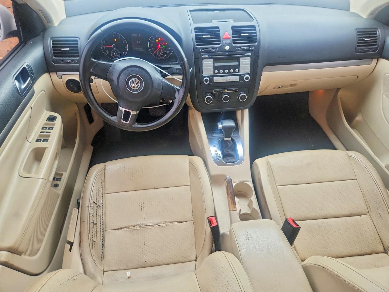 2010 Volkswagen Jetta Limited White vin: 3VWAX7AJ2AM153152