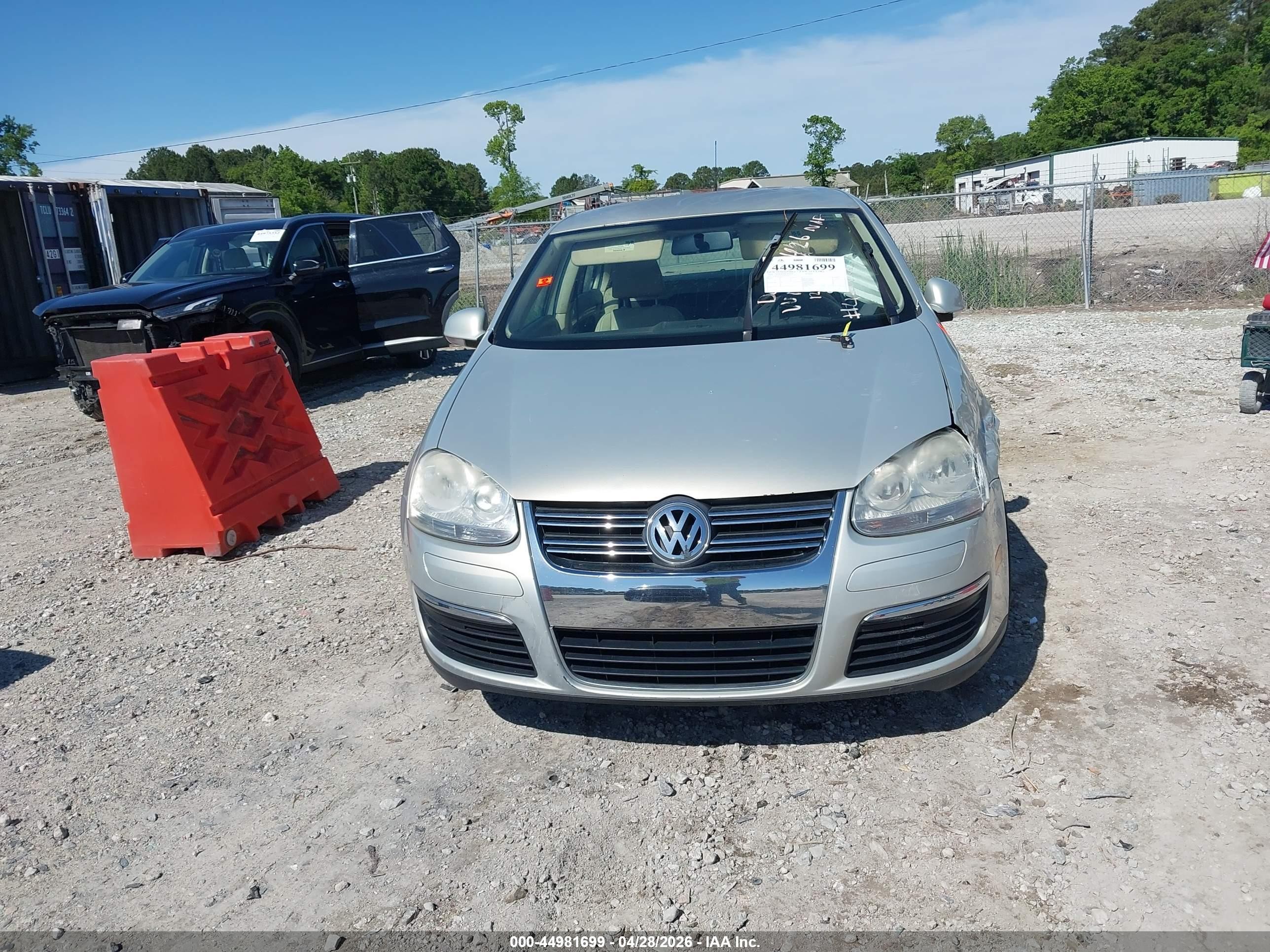 2010 Volkswagen Jetta Limited Edition Silver vin: 3VWAX7AJ2AM154222