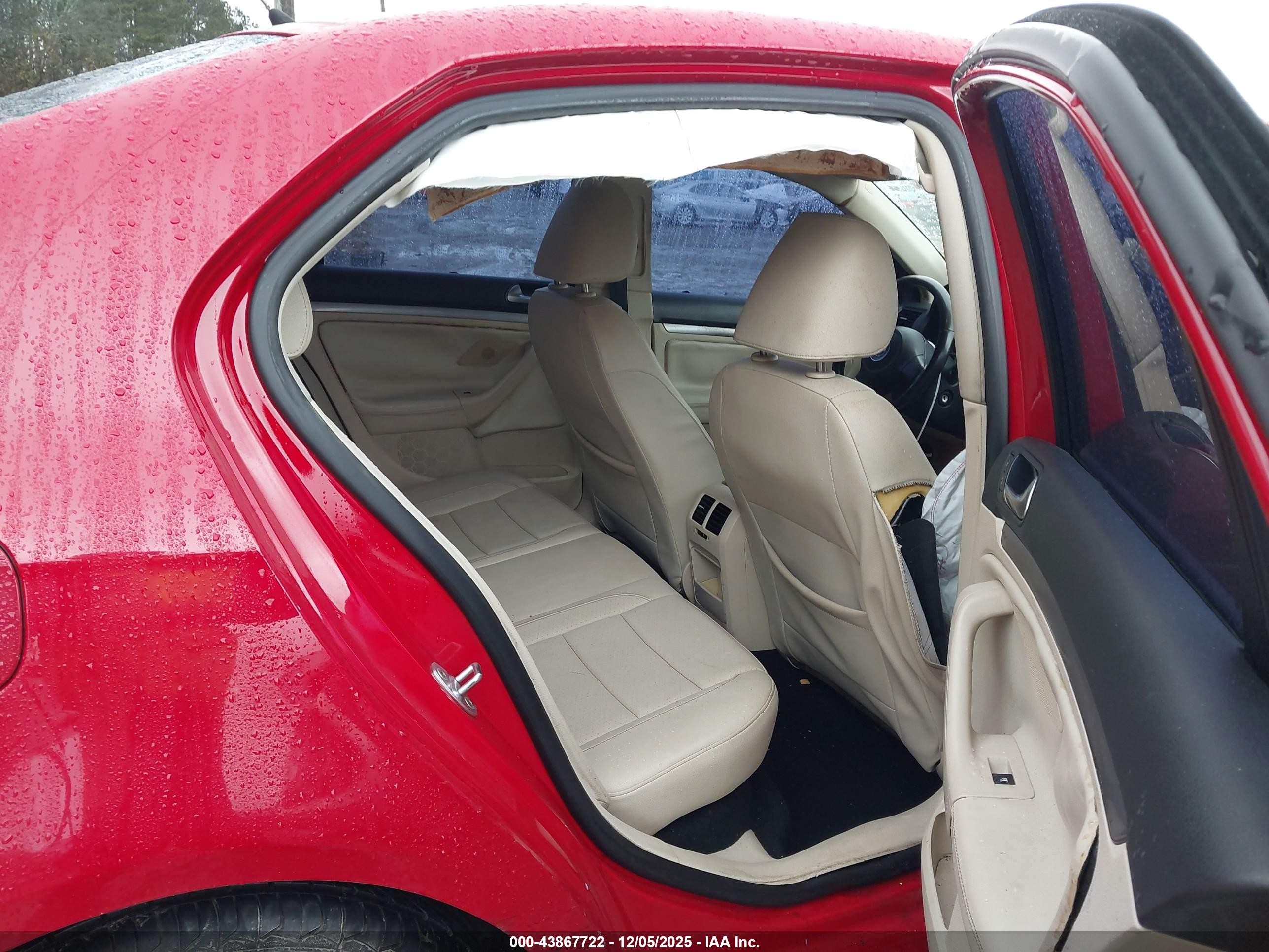 2010 Volkswagen Jetta Limited Edition Red vin: 3VWAX7AJ7AM164647