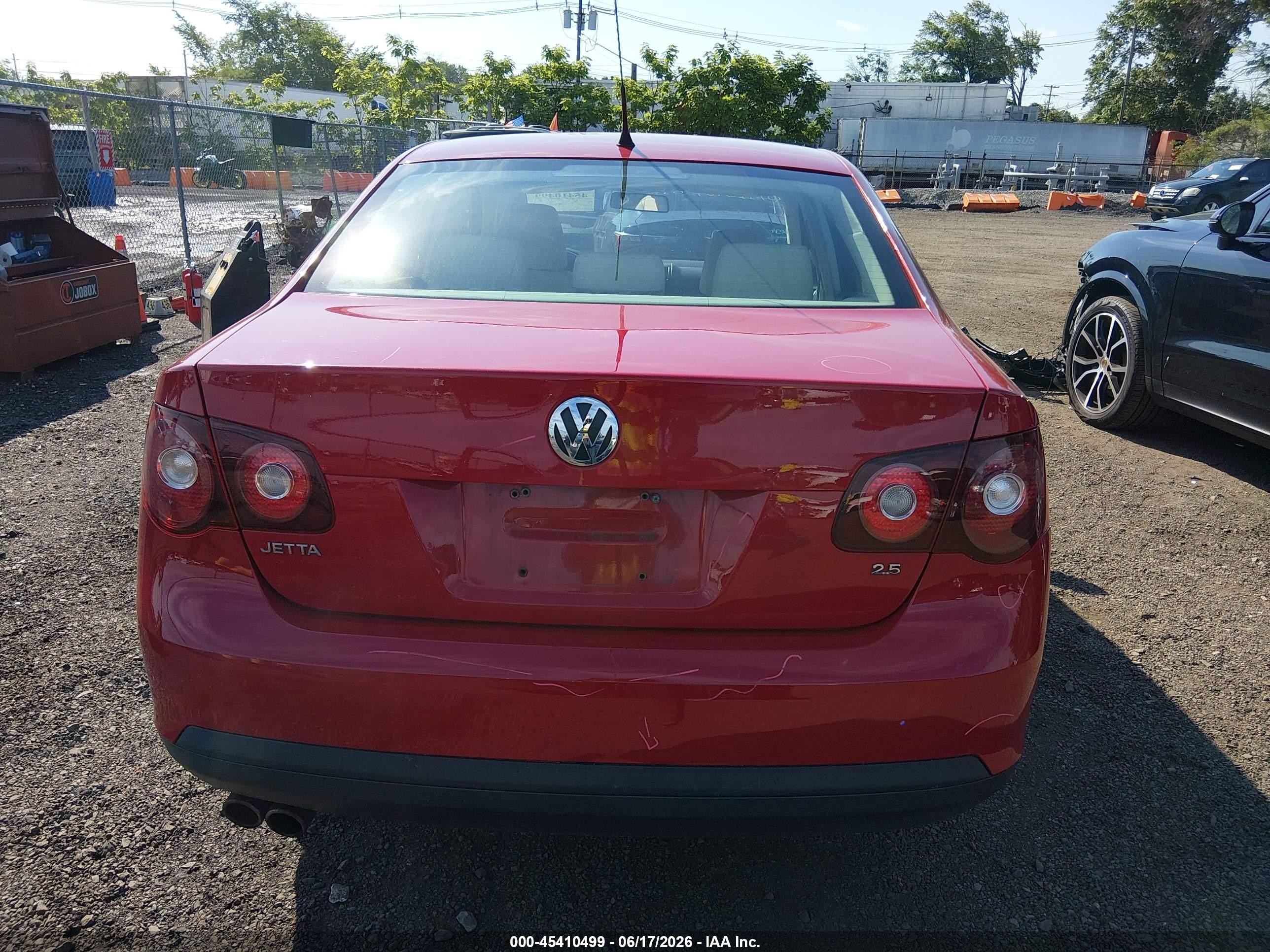 2010 Volkswagen Jetta Limited Edition Red vin: 3VWAX7AJ9AM123369