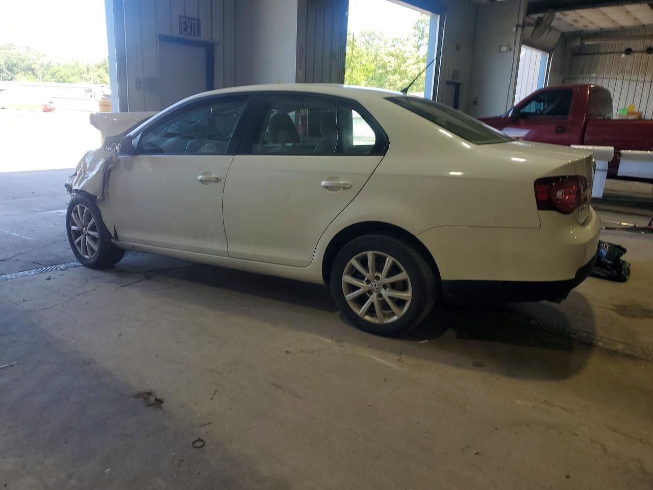 2010 Volkswagen Jetta Limited White vin: 3VWAX7AJXAM153058