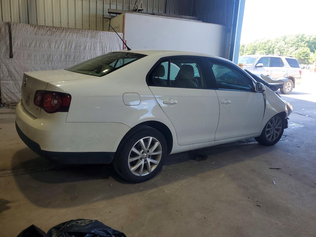 2010 Volkswagen Jetta Limited White vin: 3VWAX7AJXAM153058