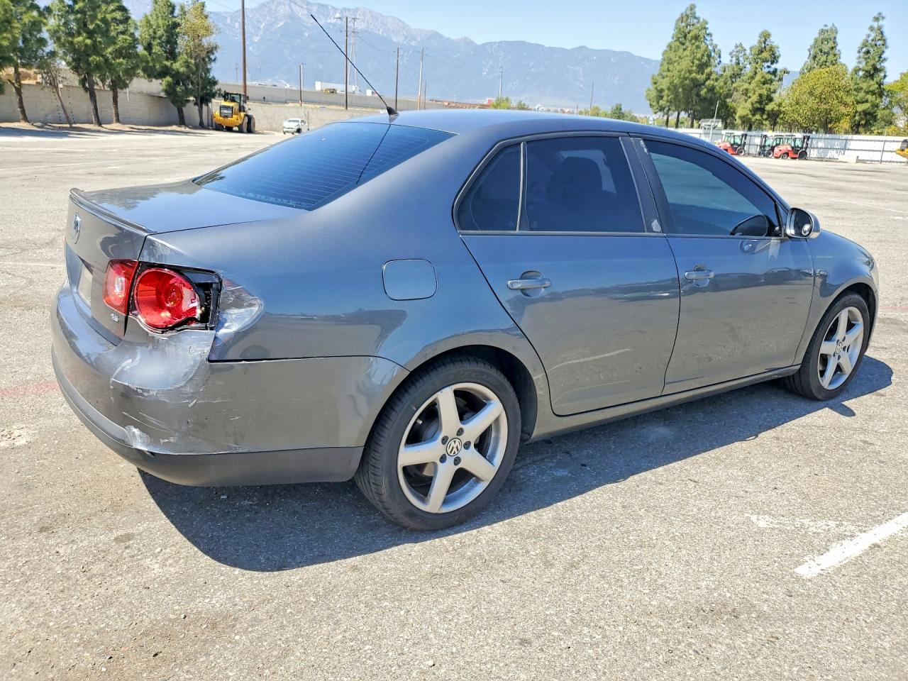 2010 Volkswagen Jetta Limited Gray vin: 3VWAZ7AJ2AM131193