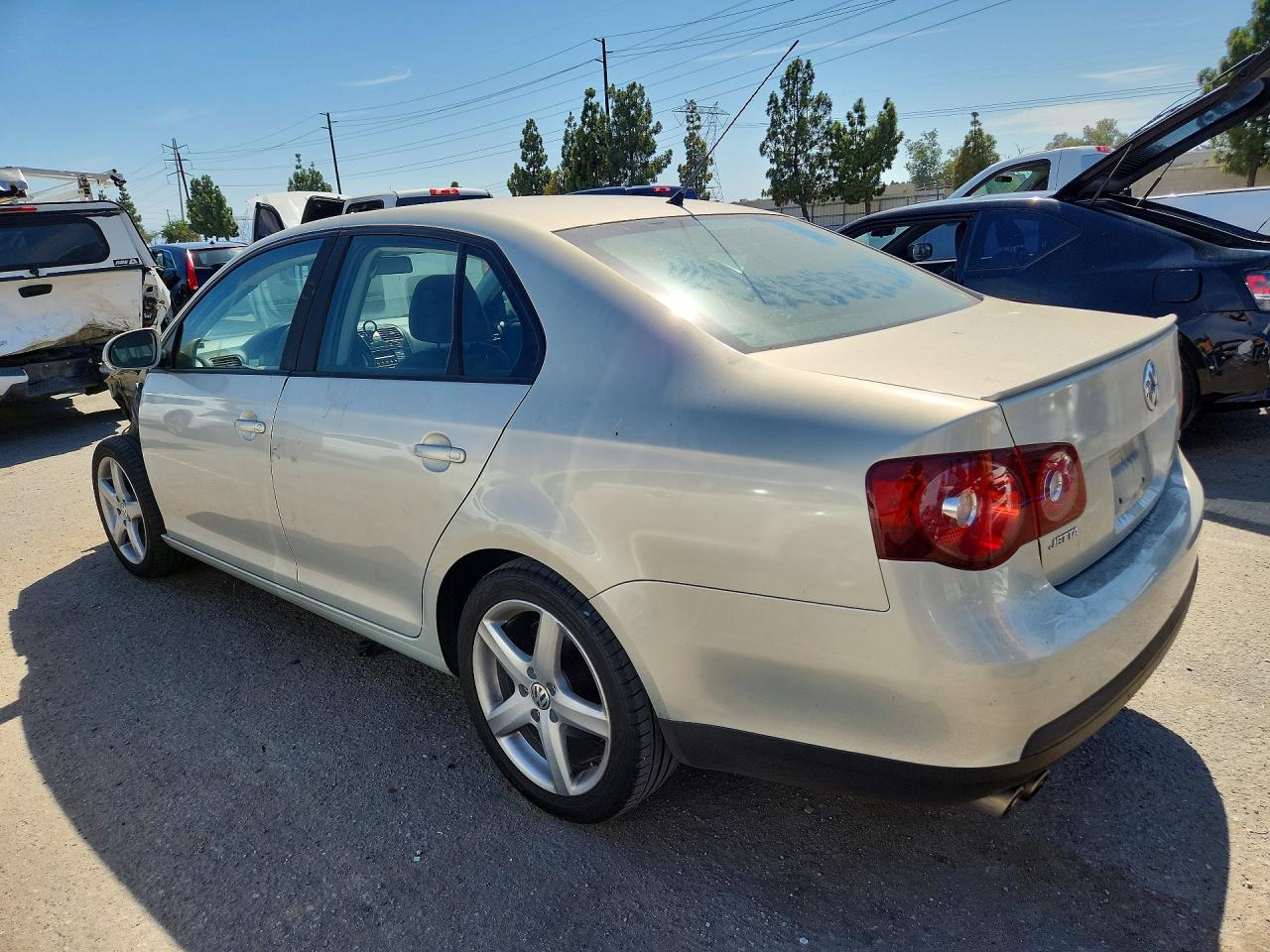 2010 Volkswagen Jetta Limited Silver vin: 3VWAZ7AJXAM107191