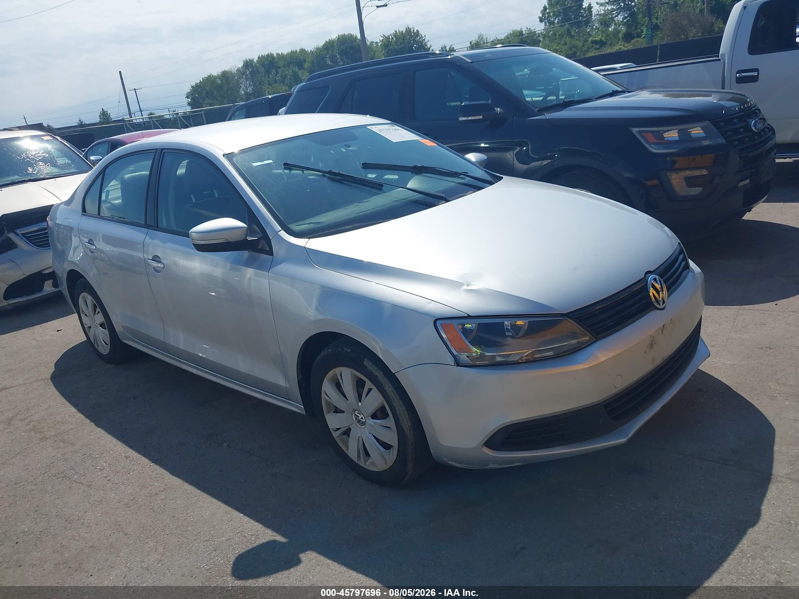 2014 Volkswagen Jetta 1.8t Se Серебряный vin: 3VWB07AJ4EM323025