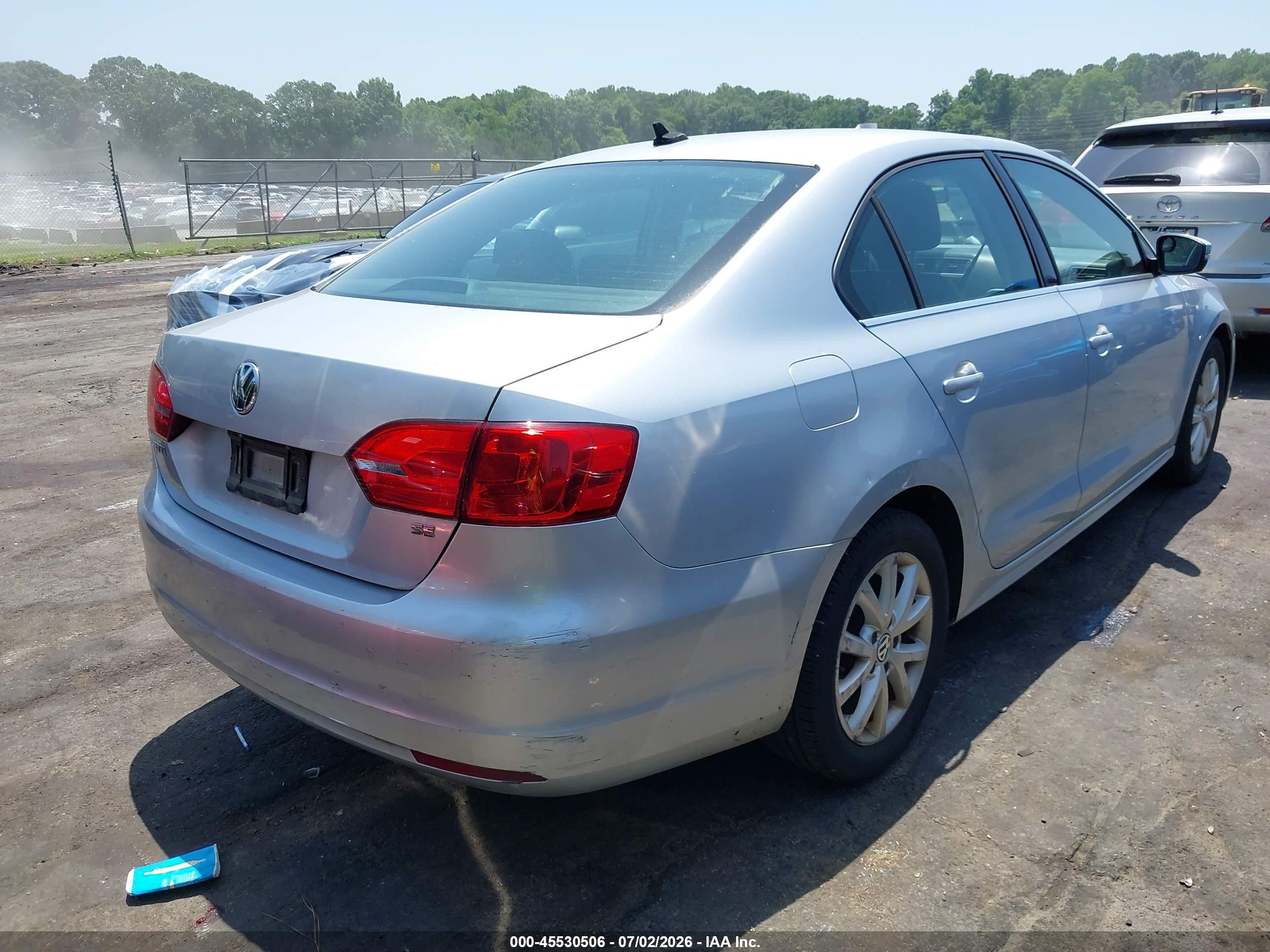 2014 Volkswagen Jetta 1.8t Se Silver vin: 3VWB17AJ2EM326986