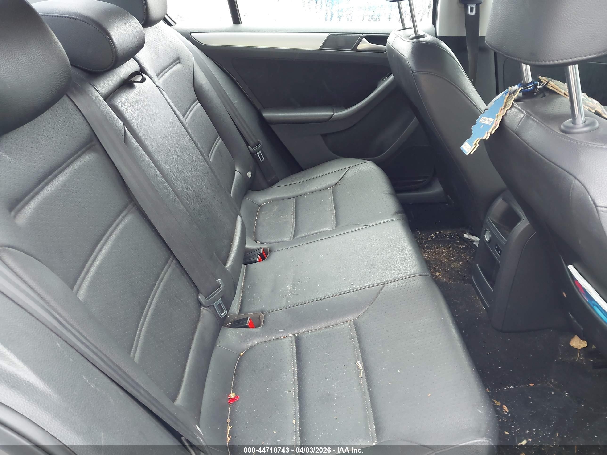 2014 Volkswagen Jetta 1.8t Se Серебряный vin: 3VWB17AJ5EM206261