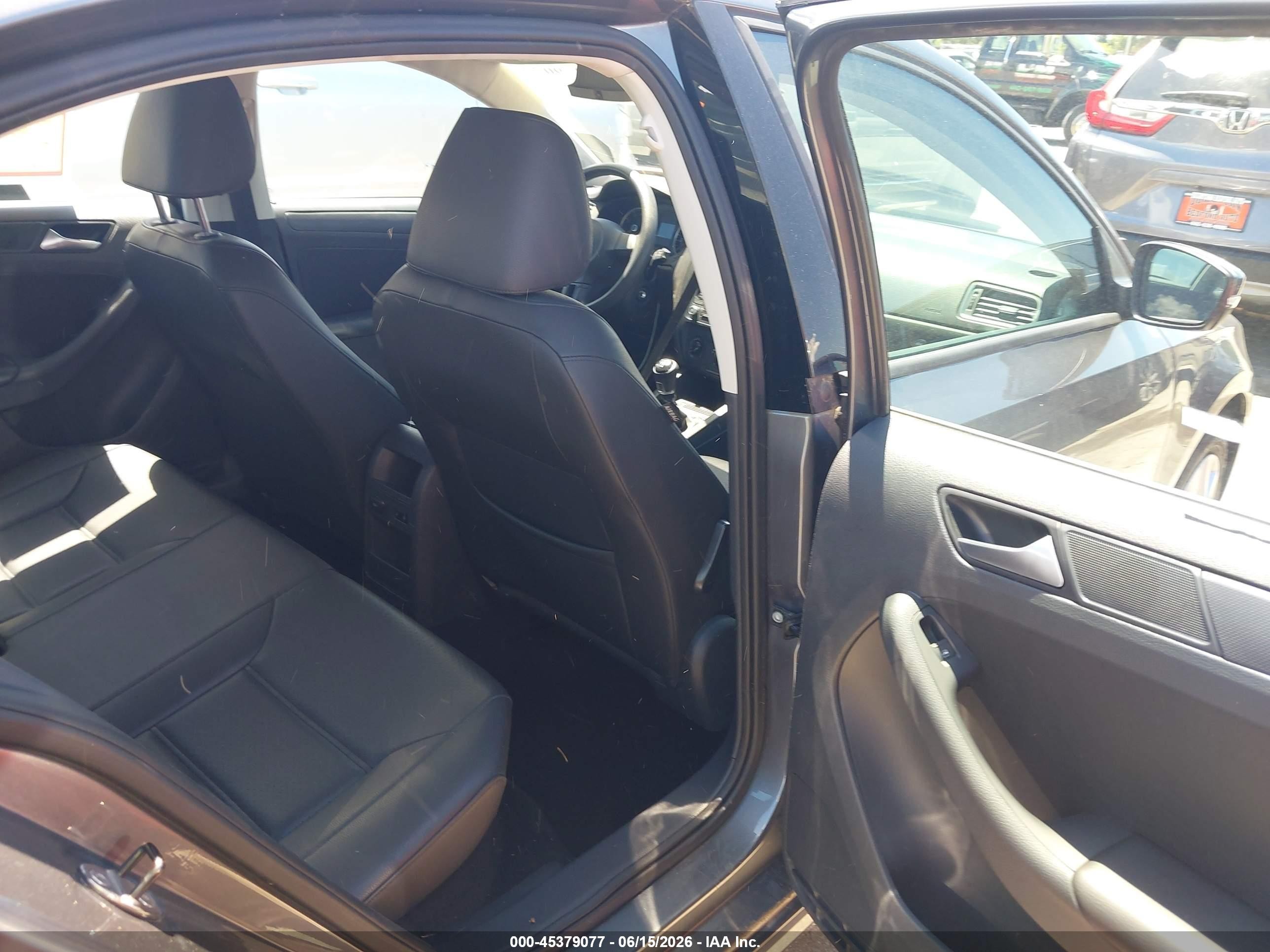 2014 Volkswagen Jetta 1.8t Se Gray vin: 3VWB17AJXEM436779