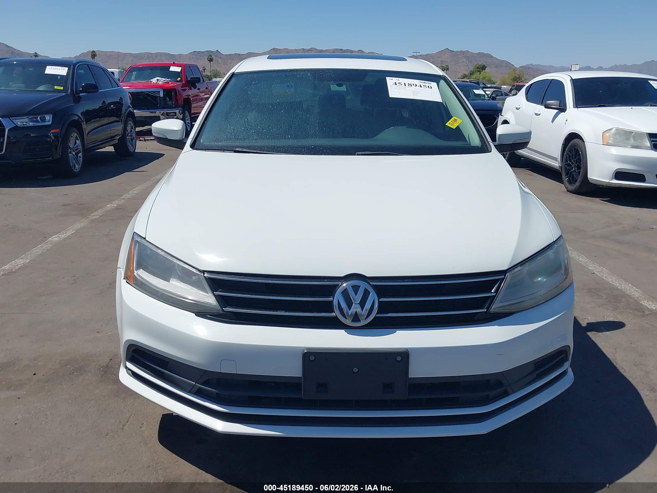 2017 Volkswagen Jetta 1.4t Se Белый vin: 3VWB67AJ9HM358226