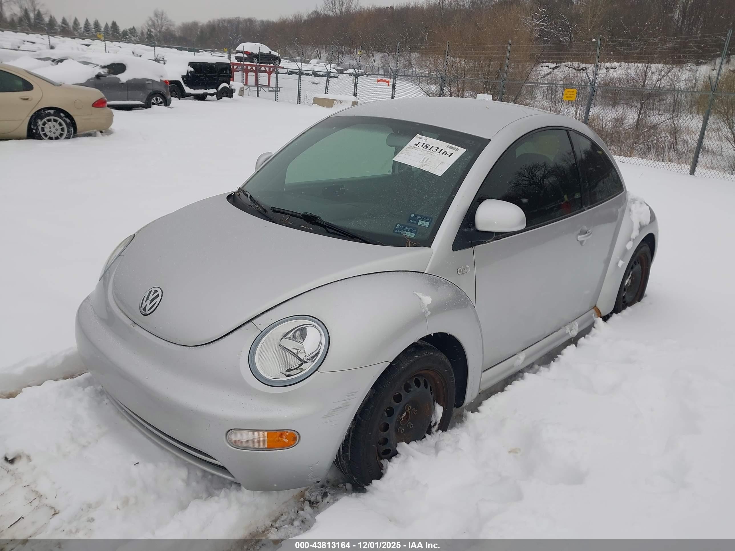 1999 Volkswagen New Beetle Gl Silver vin: 3VWBA21C0XM413986