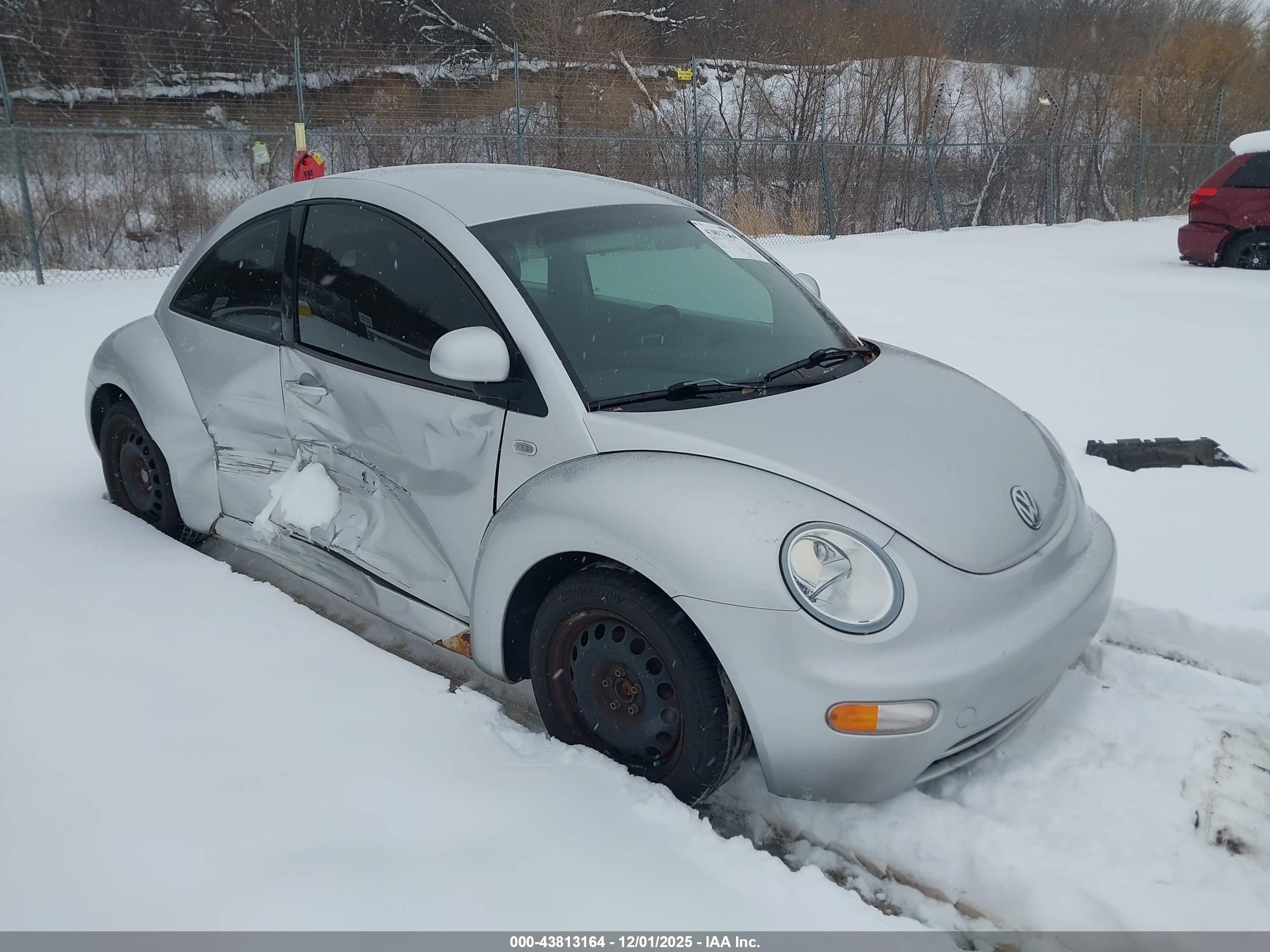 1999 Volkswagen New Beetle Gl Silver vin: 3VWBA21C0XM413986