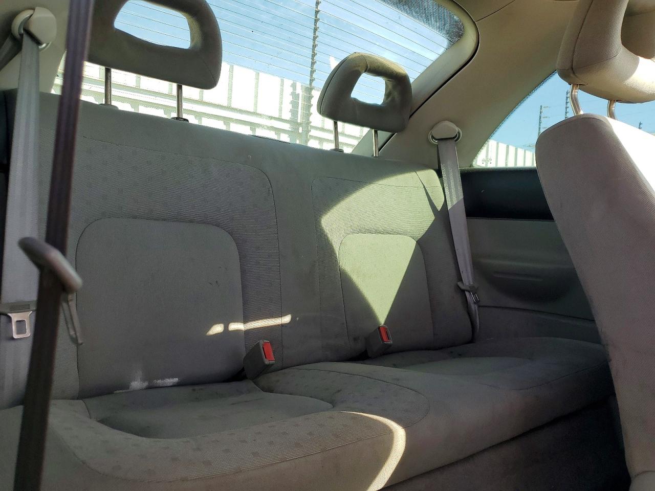 2000 Volkswagen New Beetle Gl White vin: 3VWBA21C0YM468018