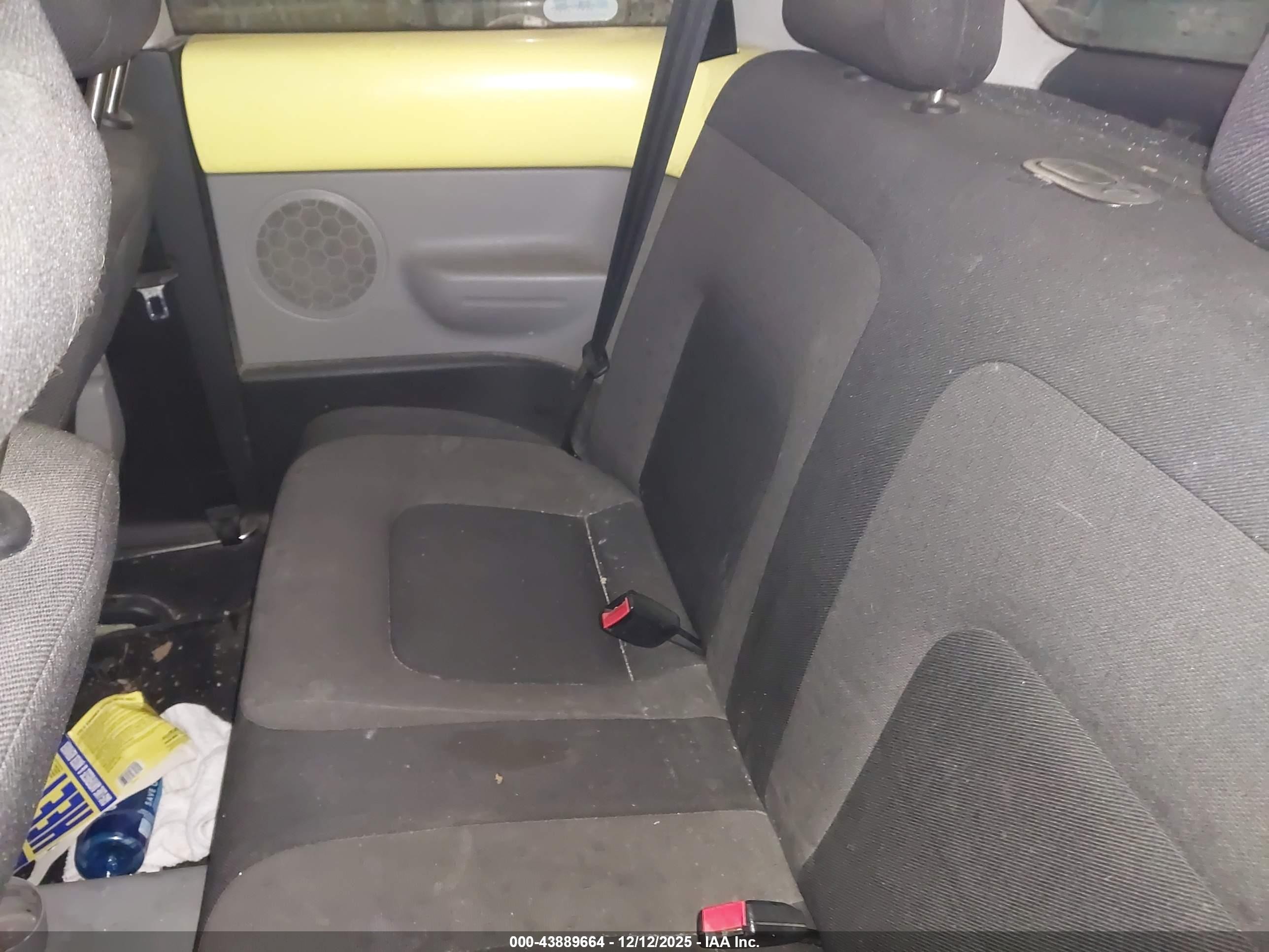1999 Volkswagen New Beetle Gl Yellow vin: 3VWBA21C1XM453378