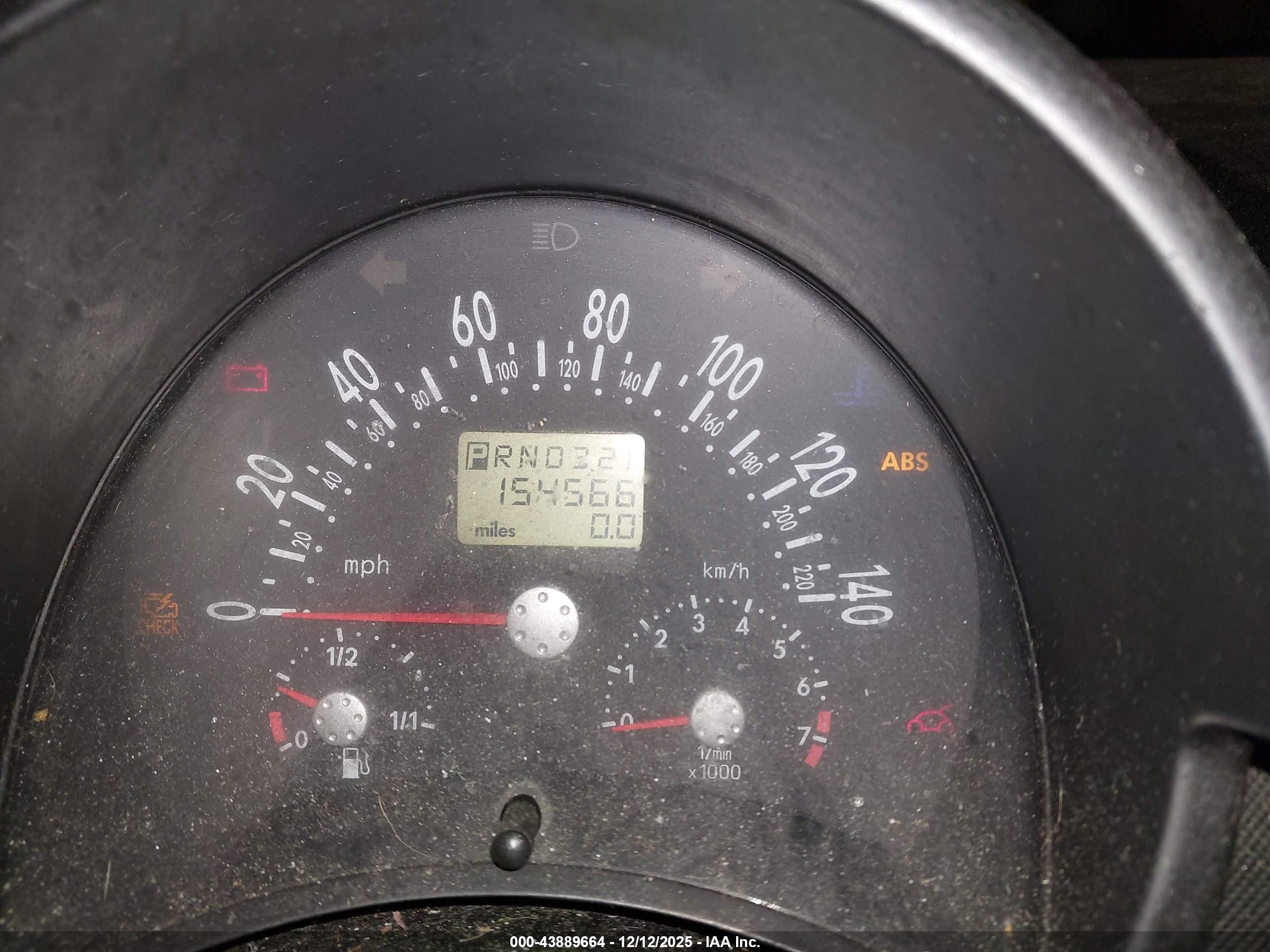 1999 Volkswagen New Beetle Gl Yellow vin: 3VWBA21C1XM453378