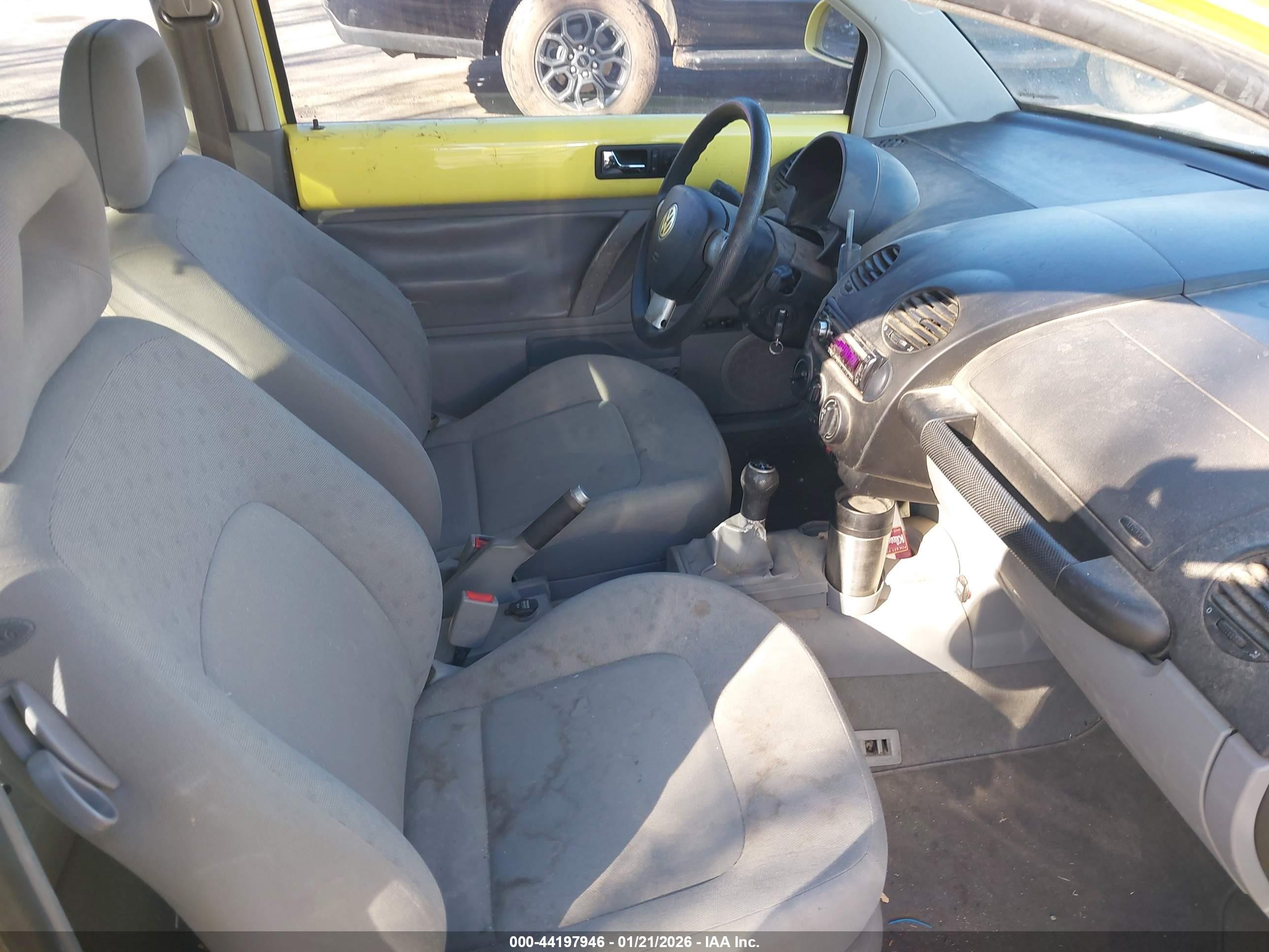 2000 Volkswagen New Beetle Gl Yellow vin: 3VWBA21C4YM409568