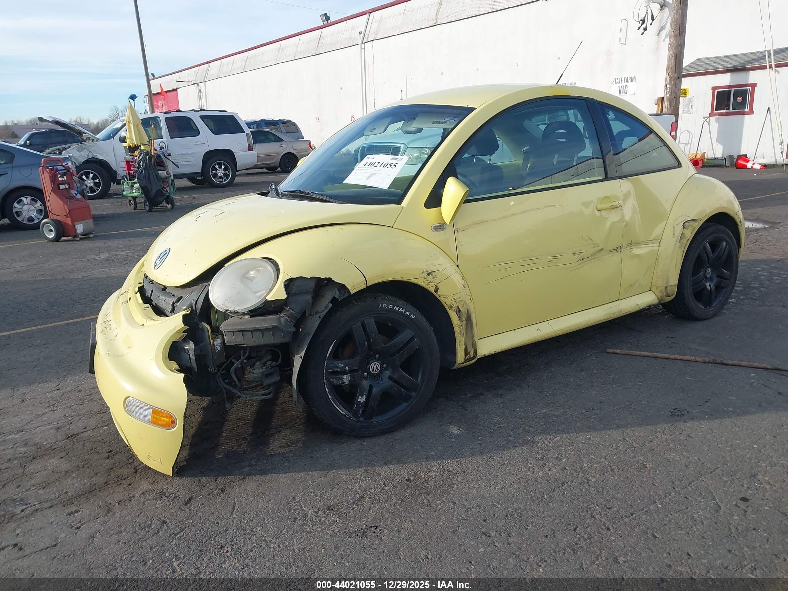 1999 Volkswagen New Beetle Gl Yellow vin: 3VWBA21C9XM448641