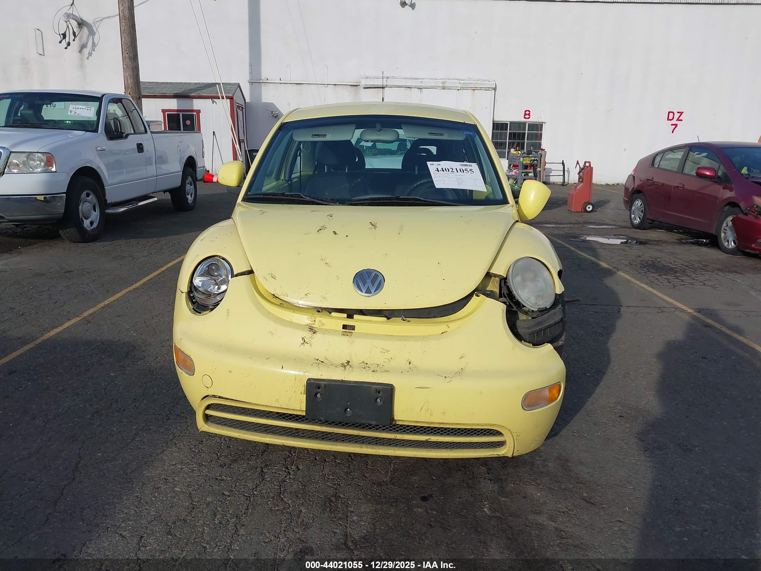 1999 Volkswagen New Beetle Gl Yellow vin: 3VWBA21C9XM448641