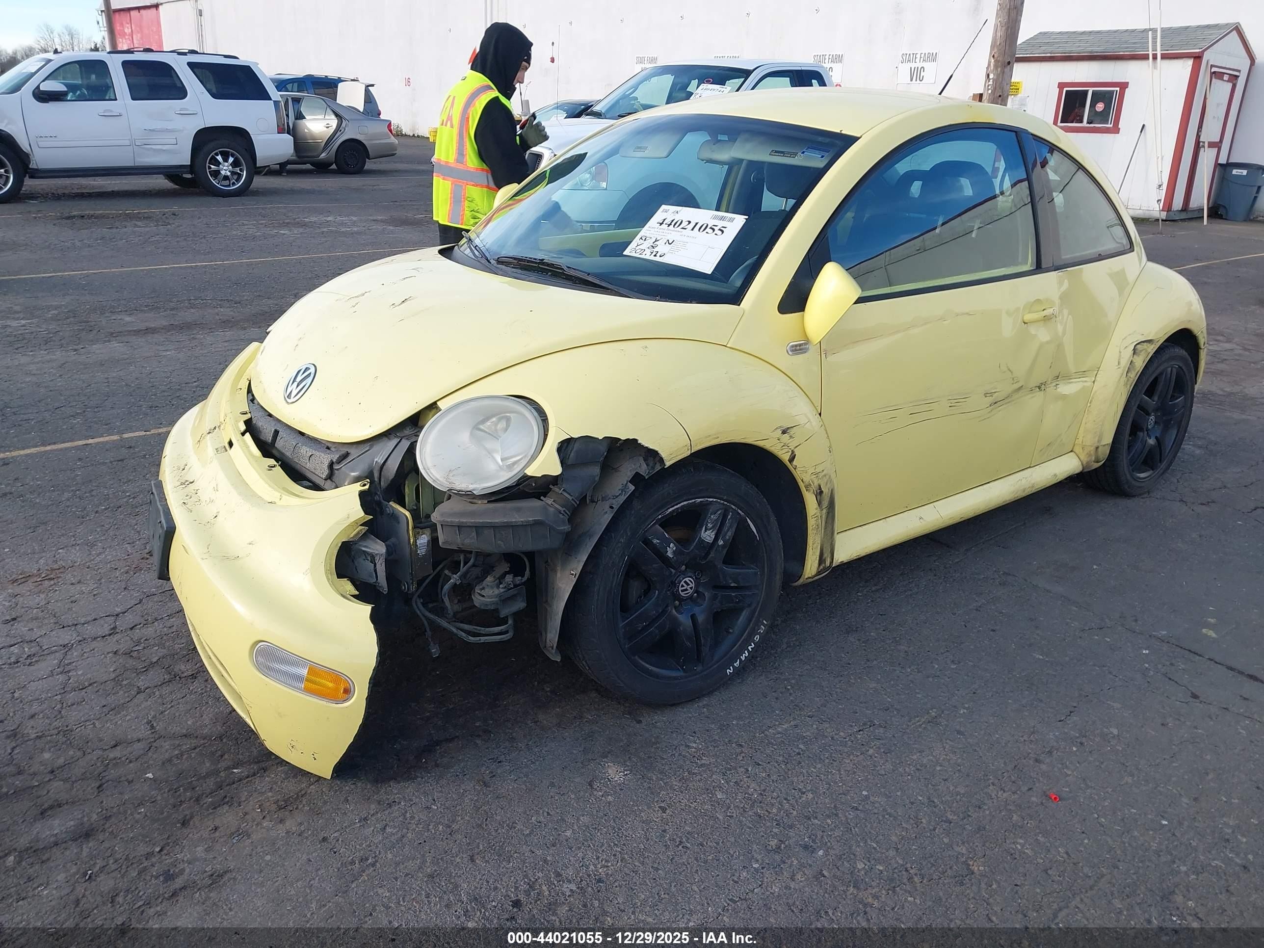 1999 Volkswagen New Beetle Gl Yellow vin: 3VWBA21C9XM448641