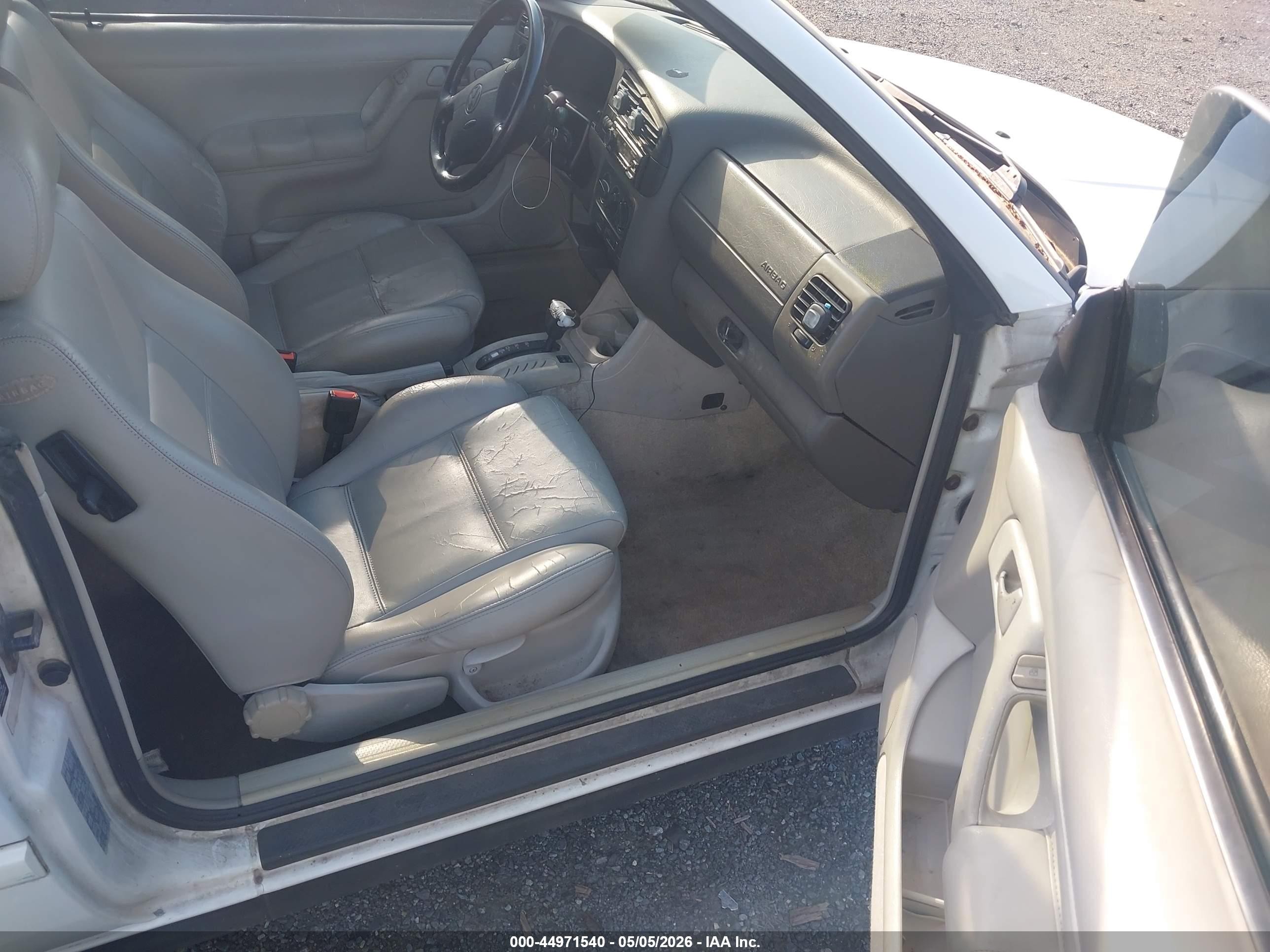1998 Volkswagen Cabrio Gls White vin: 3VWBA61E3WM813130
