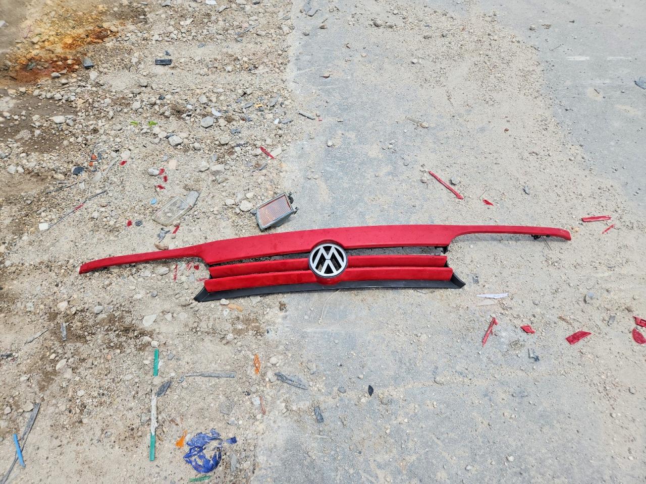 1998 Volkswagen Cabrio Gls Red vin: 3VWBA81E6WM801663