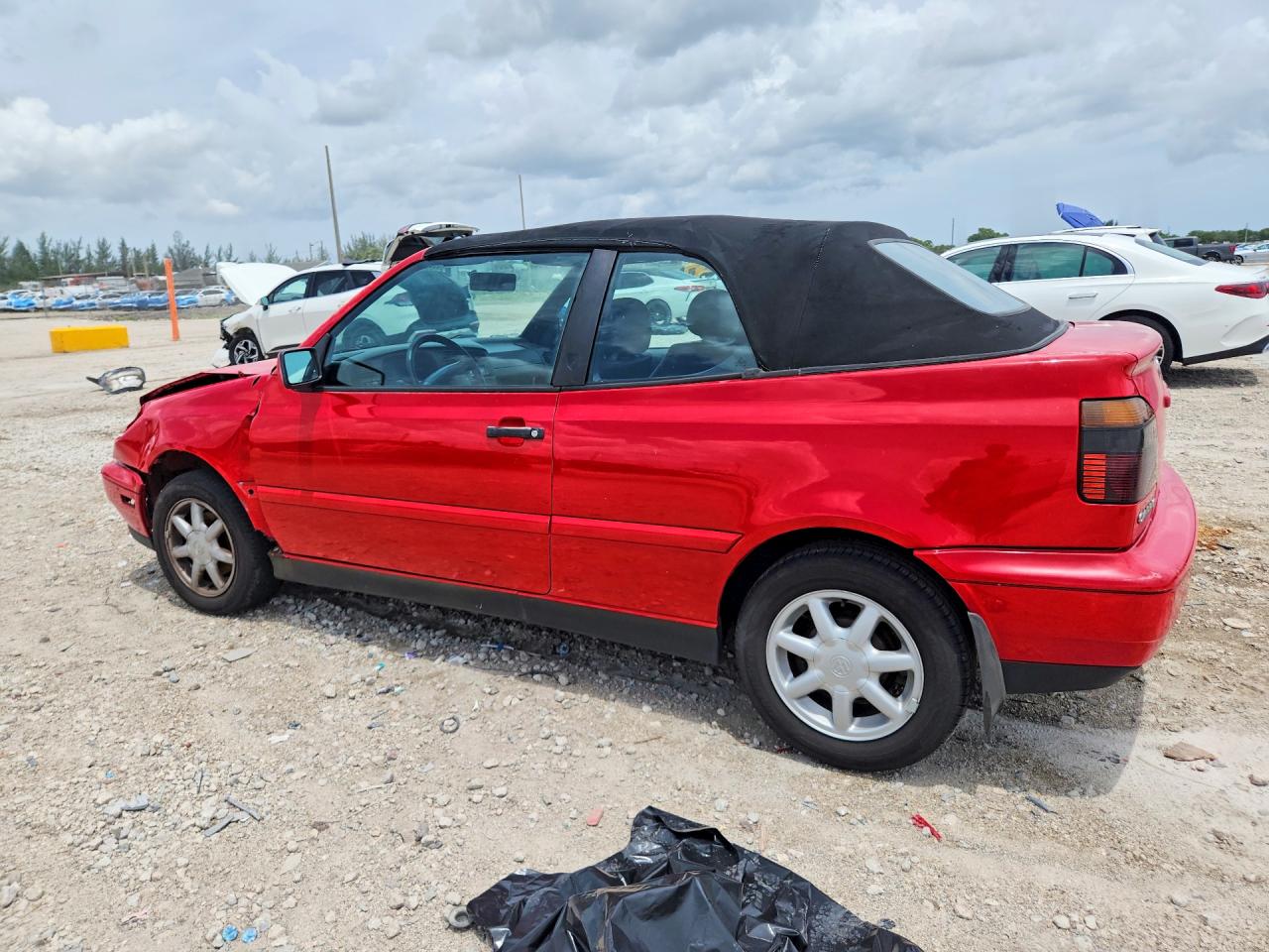 1998 Volkswagen Cabrio Gls Red vin: 3VWBA81E6WM801663