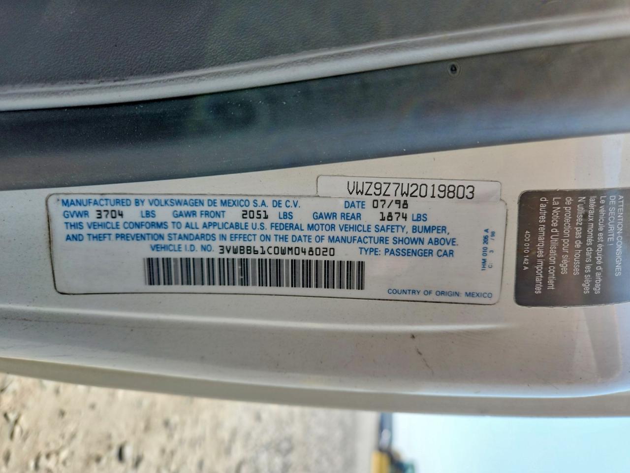 1998 Volkswagen New Beetle White vin: 3VWBB61C0WM048020