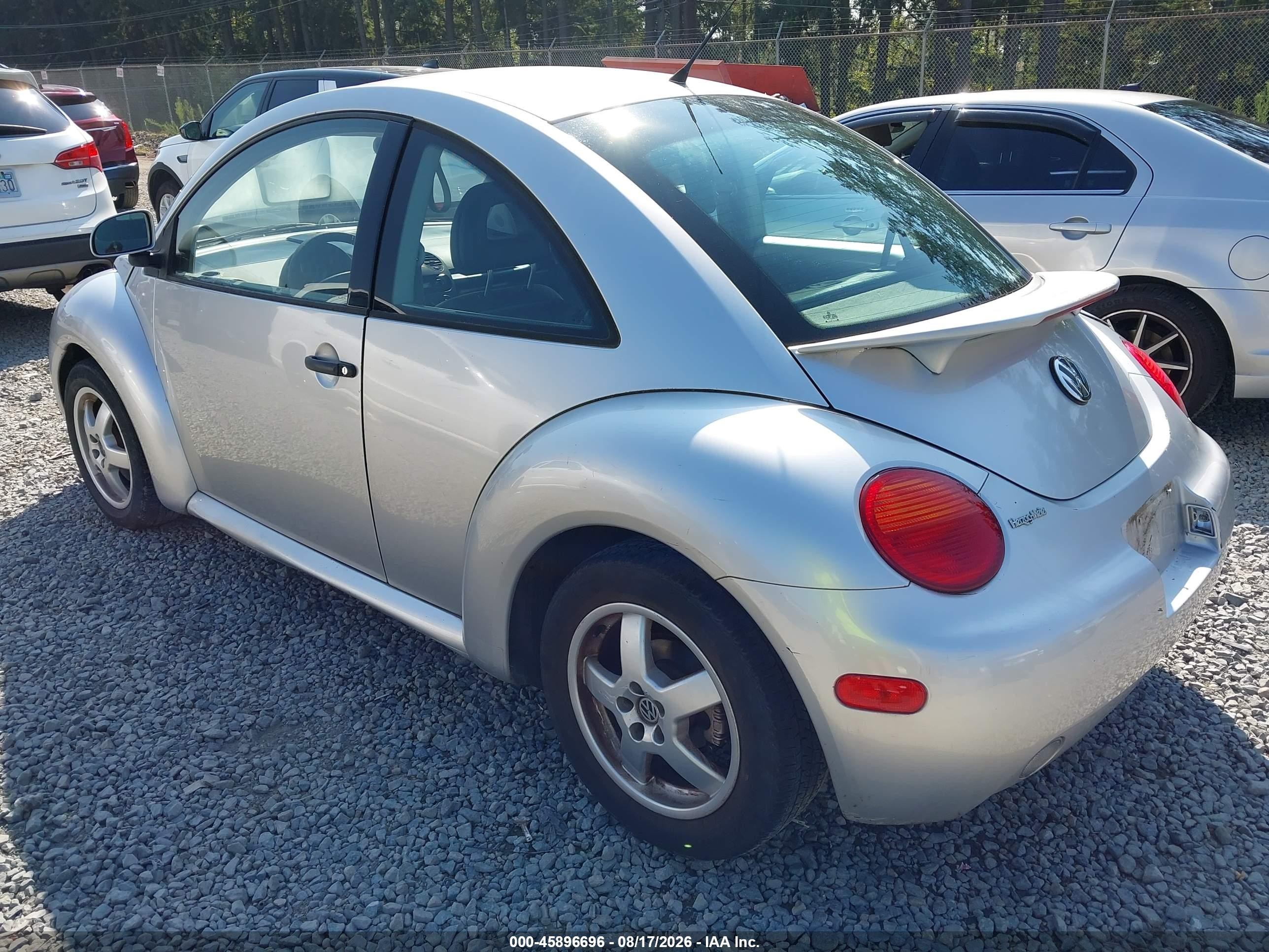 1998 Volkswagen New Beetle   Silver vin: 3VWBB61C4WM001489