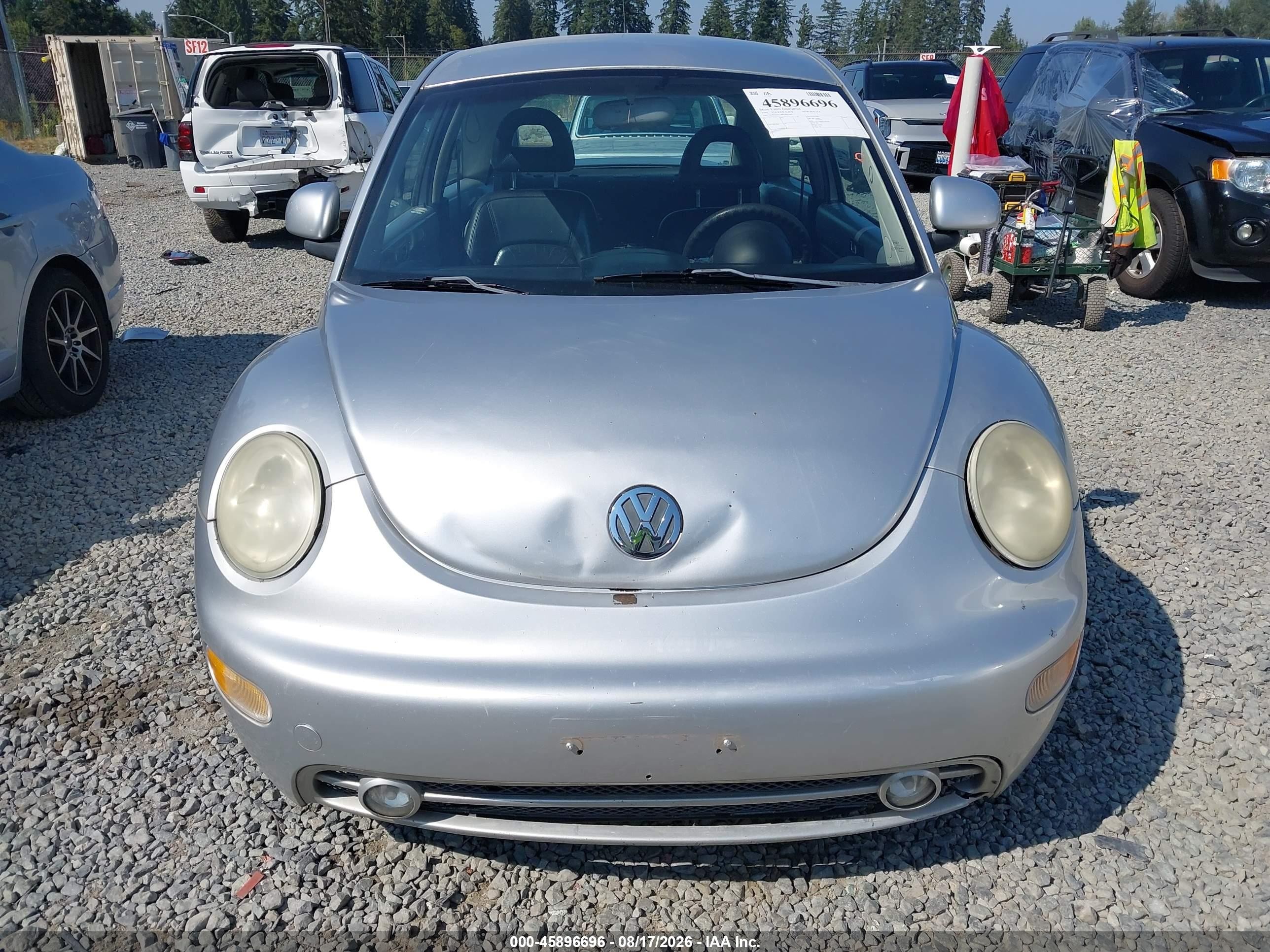 1998 Volkswagen New Beetle   Silver vin: 3VWBB61C4WM001489