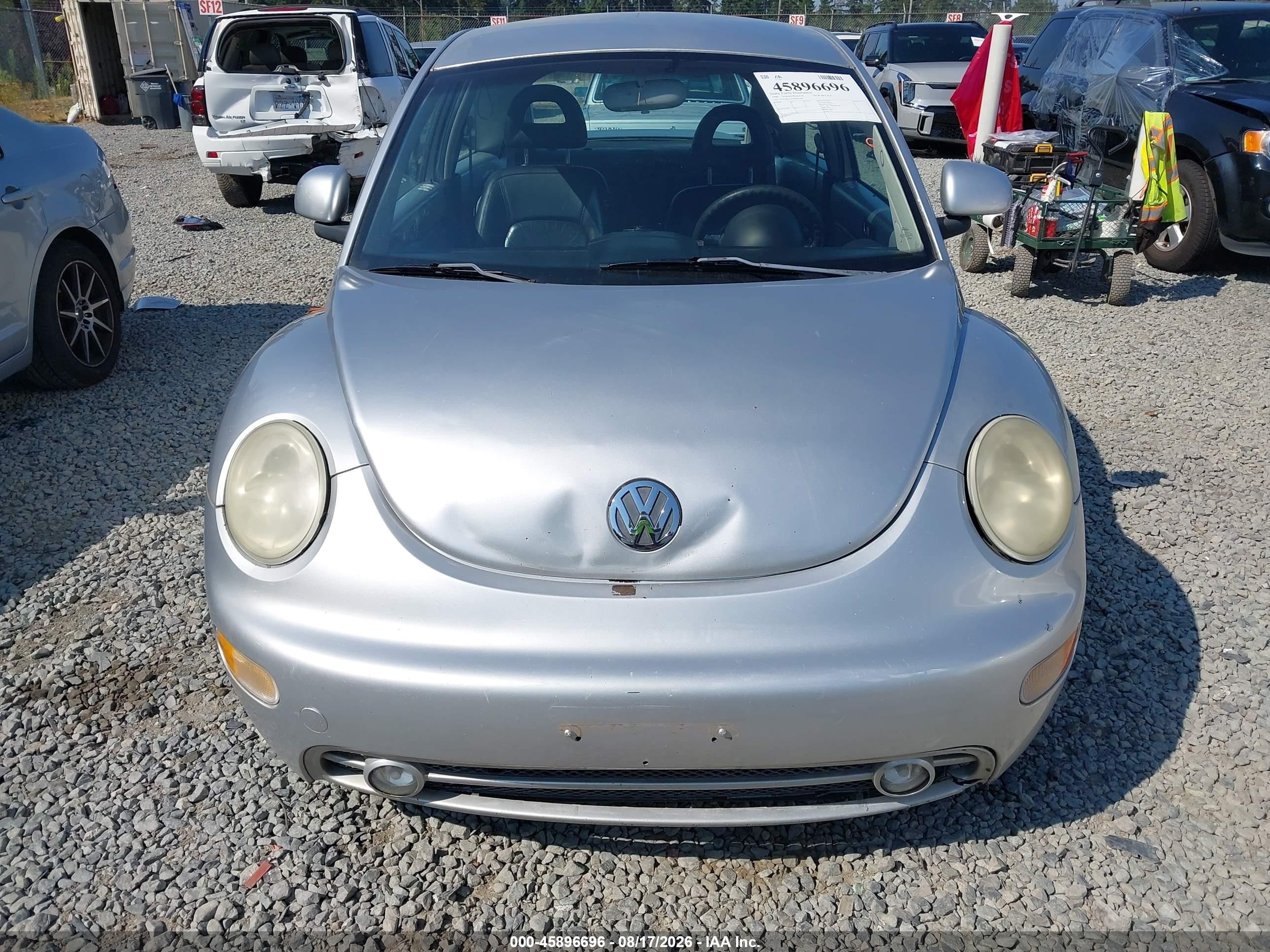 1998 Volkswagen New Beetle   Silver vin: 3VWBB61C4WM001489
