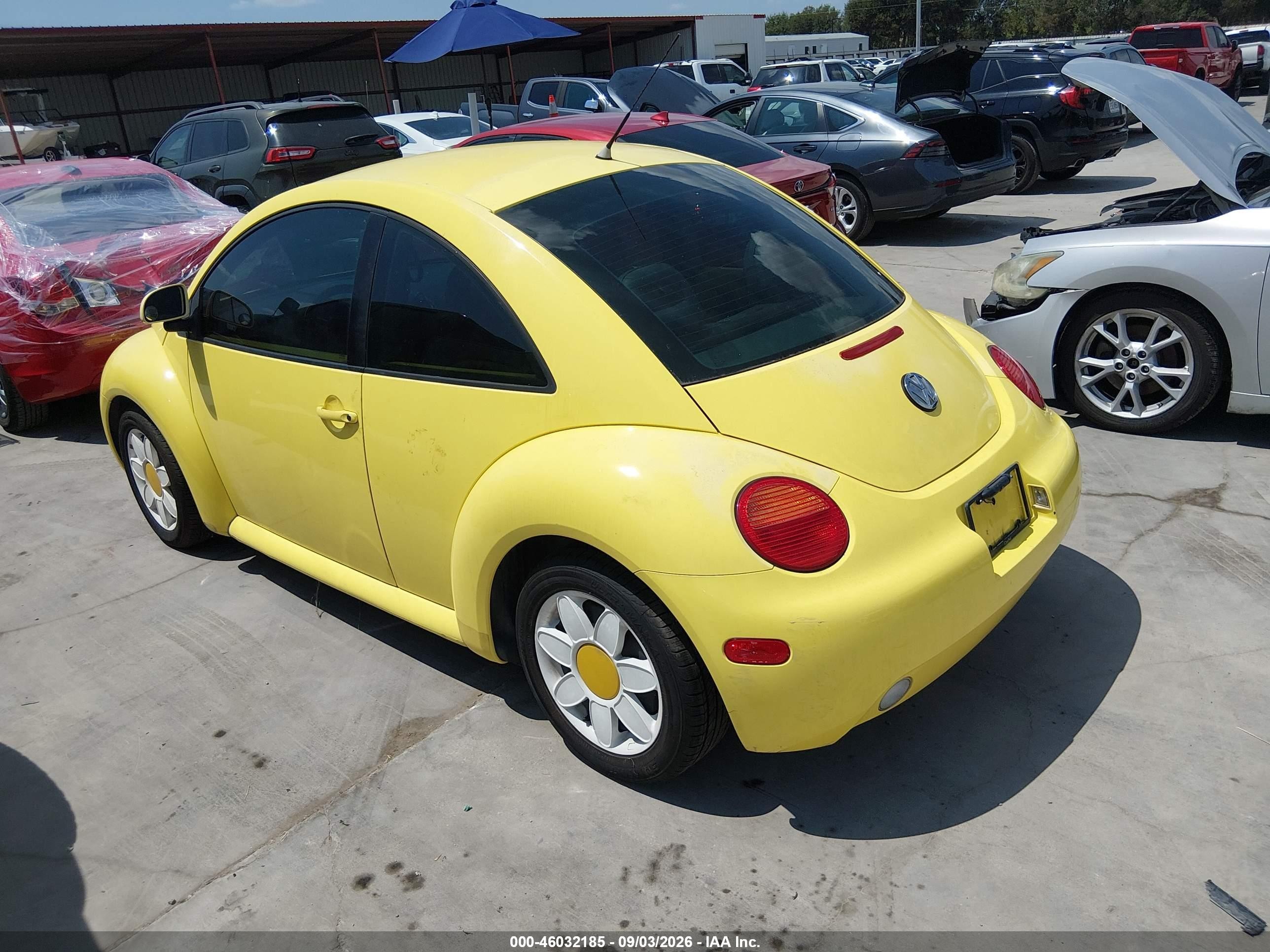 1998 Volkswagen New Beetle   Yellow vin: 3VWBB61C4WM010483