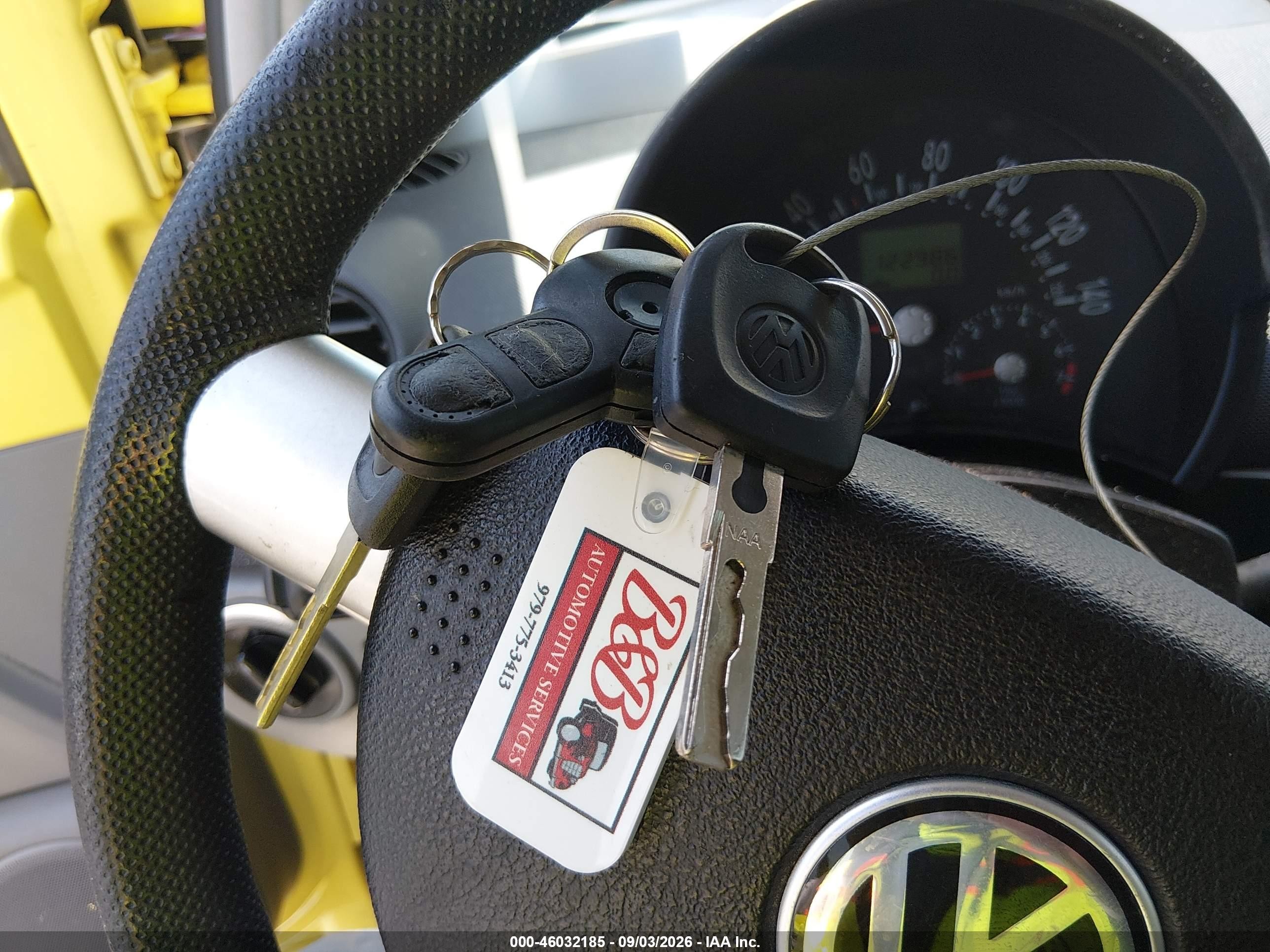 1998 Volkswagen New Beetle   Yellow vin: 3VWBB61C4WM010483