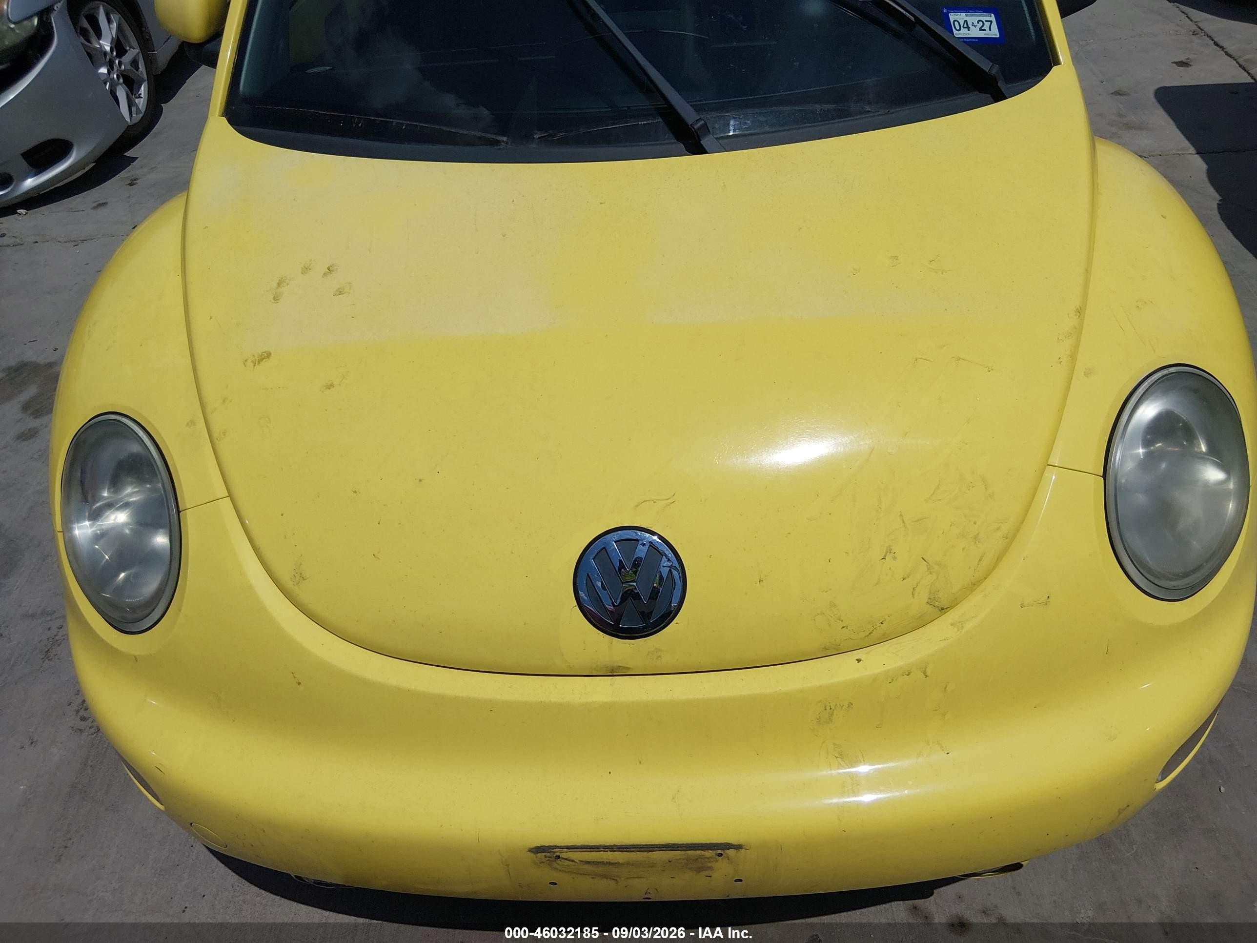 1998 Volkswagen New Beetle   Yellow vin: 3VWBB61C4WM010483