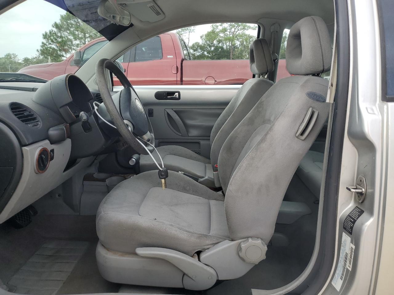 1998 Volkswagen New Beetle Серебряный vin: 3VWBB61C5WM030385
