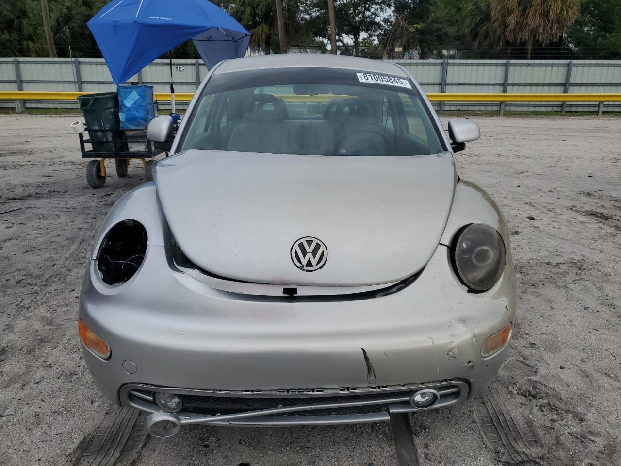 1998 Volkswagen New Beetle Серебряный vin: 3VWBB61C5WM030385