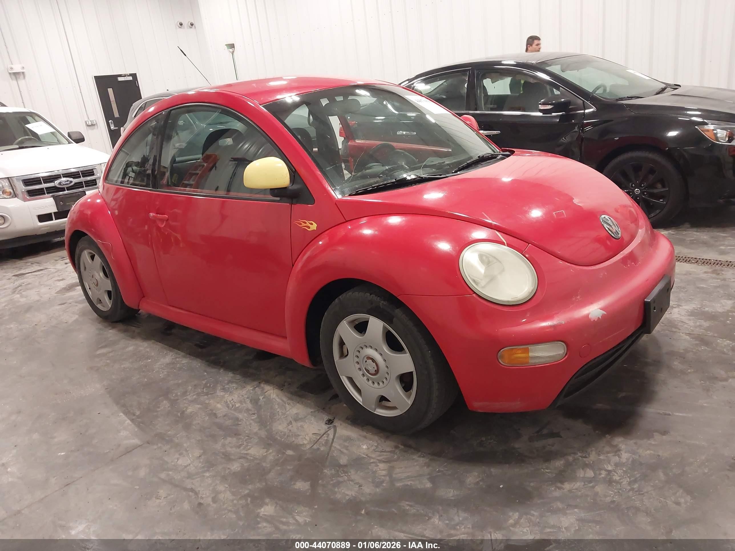 1998 Volkswagen New Beetle   Red vin: 3VWBB61C5WM040043