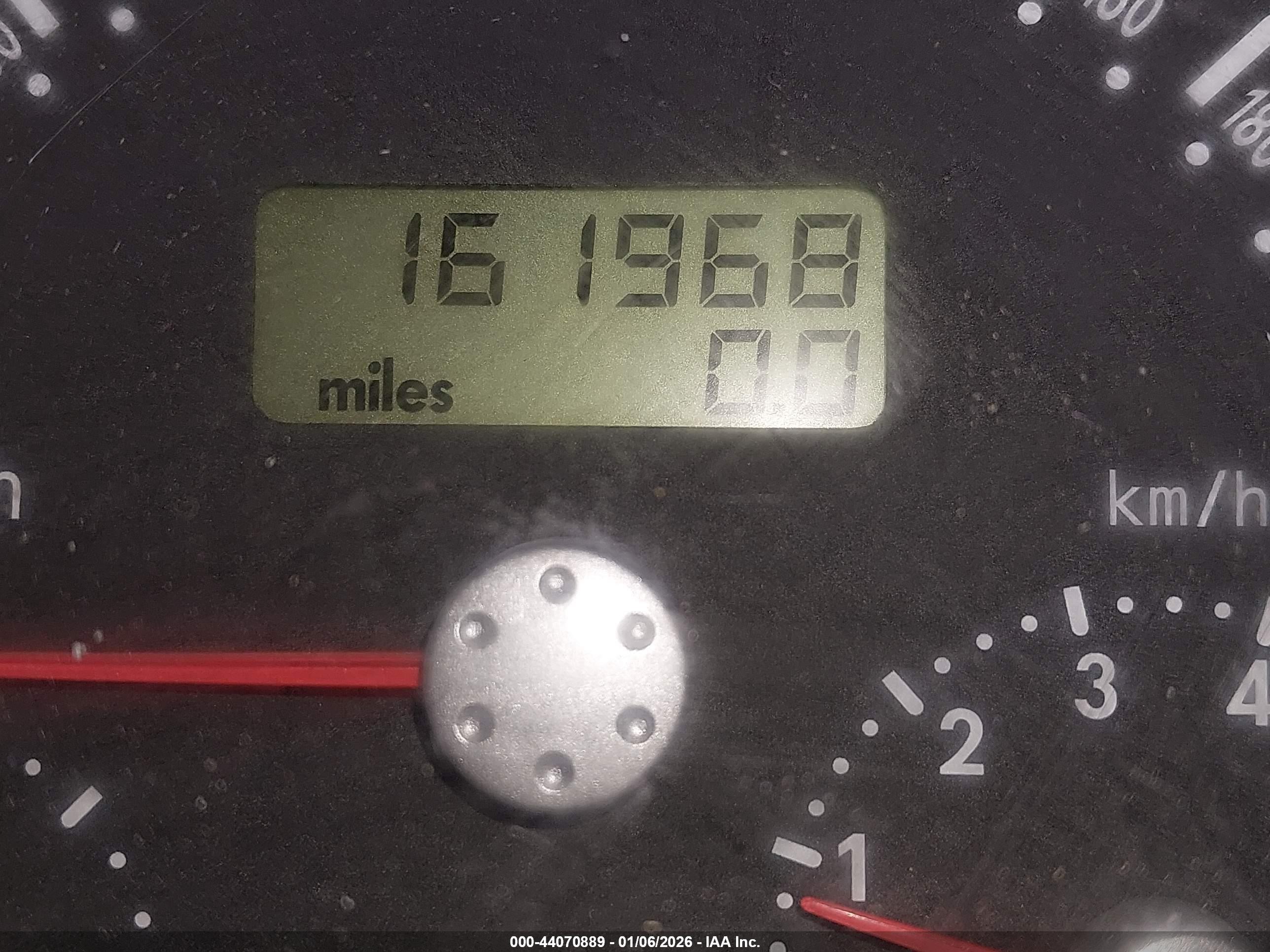 1998 Volkswagen New Beetle   Red vin: 3VWBB61C5WM040043