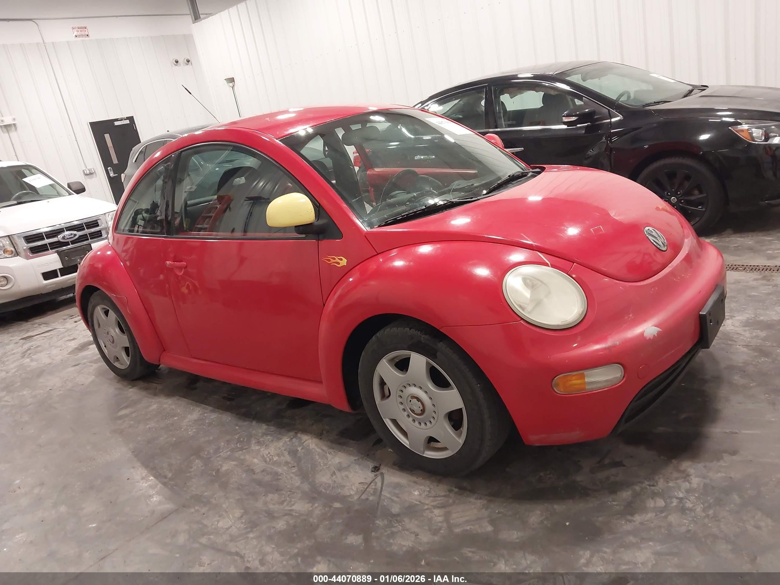 1998 Volkswagen New Beetle   Red vin: 3VWBB61C5WM040043