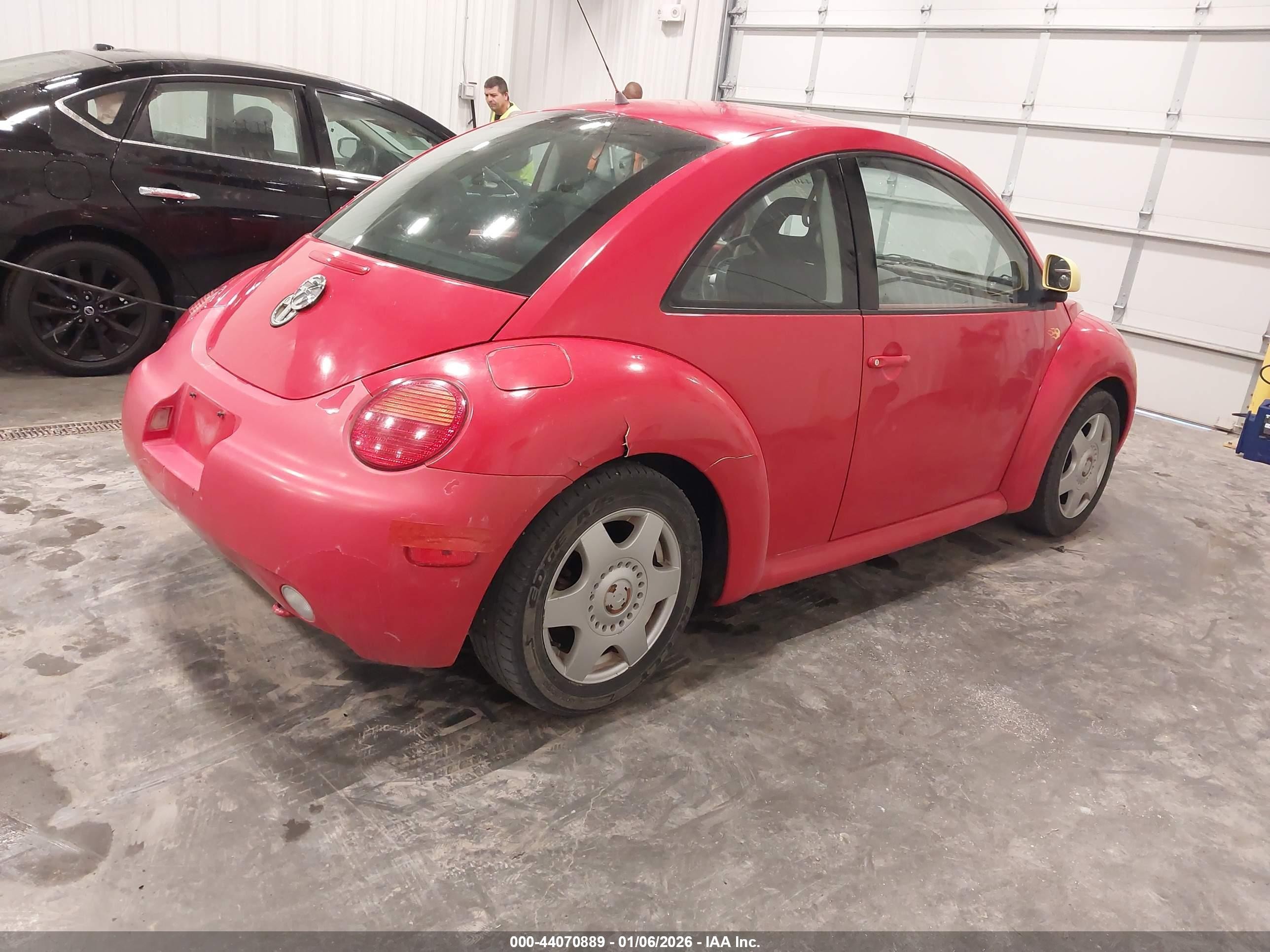 1998 Volkswagen New Beetle   Red vin: 3VWBB61C5WM040043