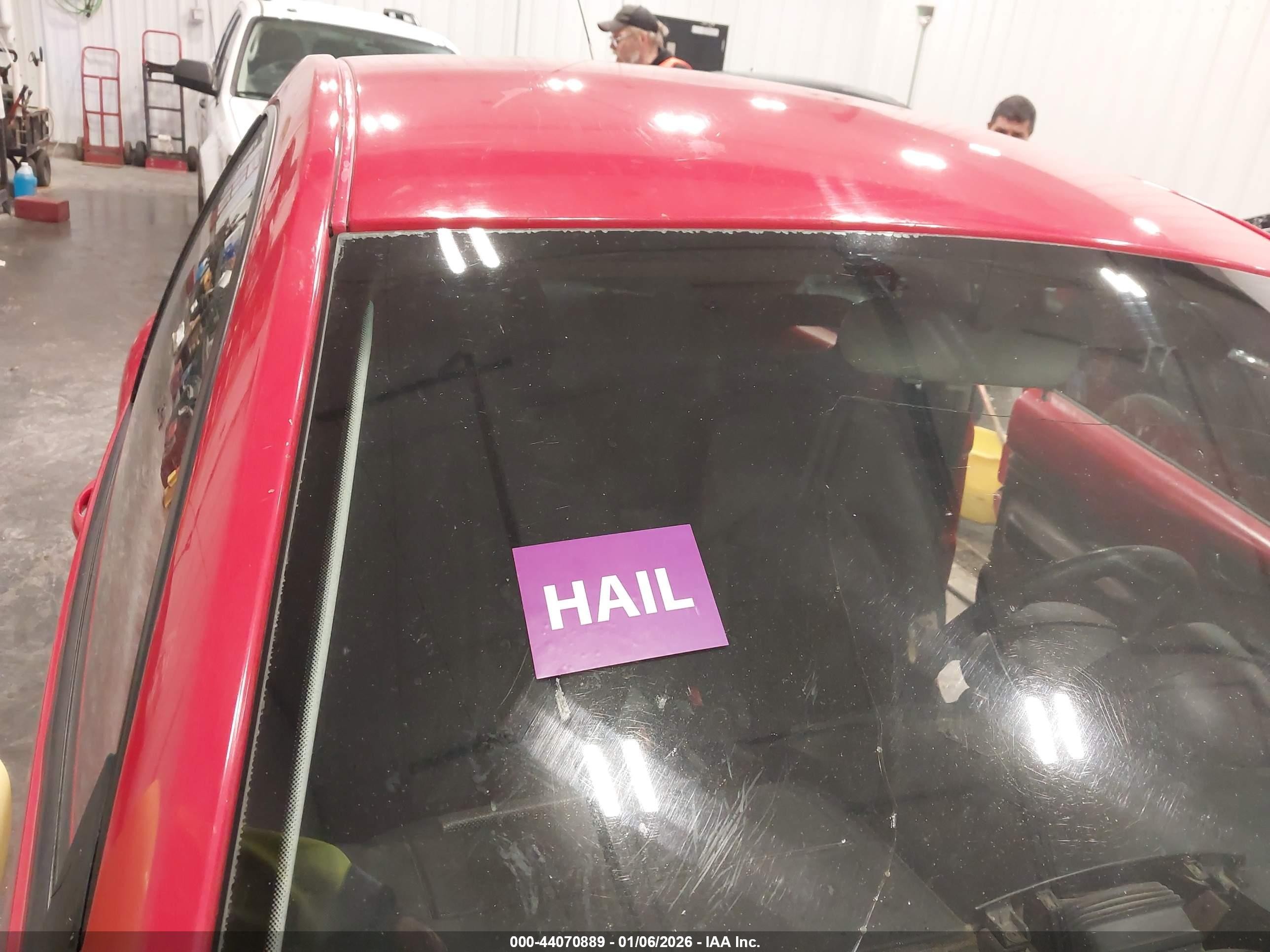 1998 Volkswagen New Beetle   Red vin: 3VWBB61C5WM040043