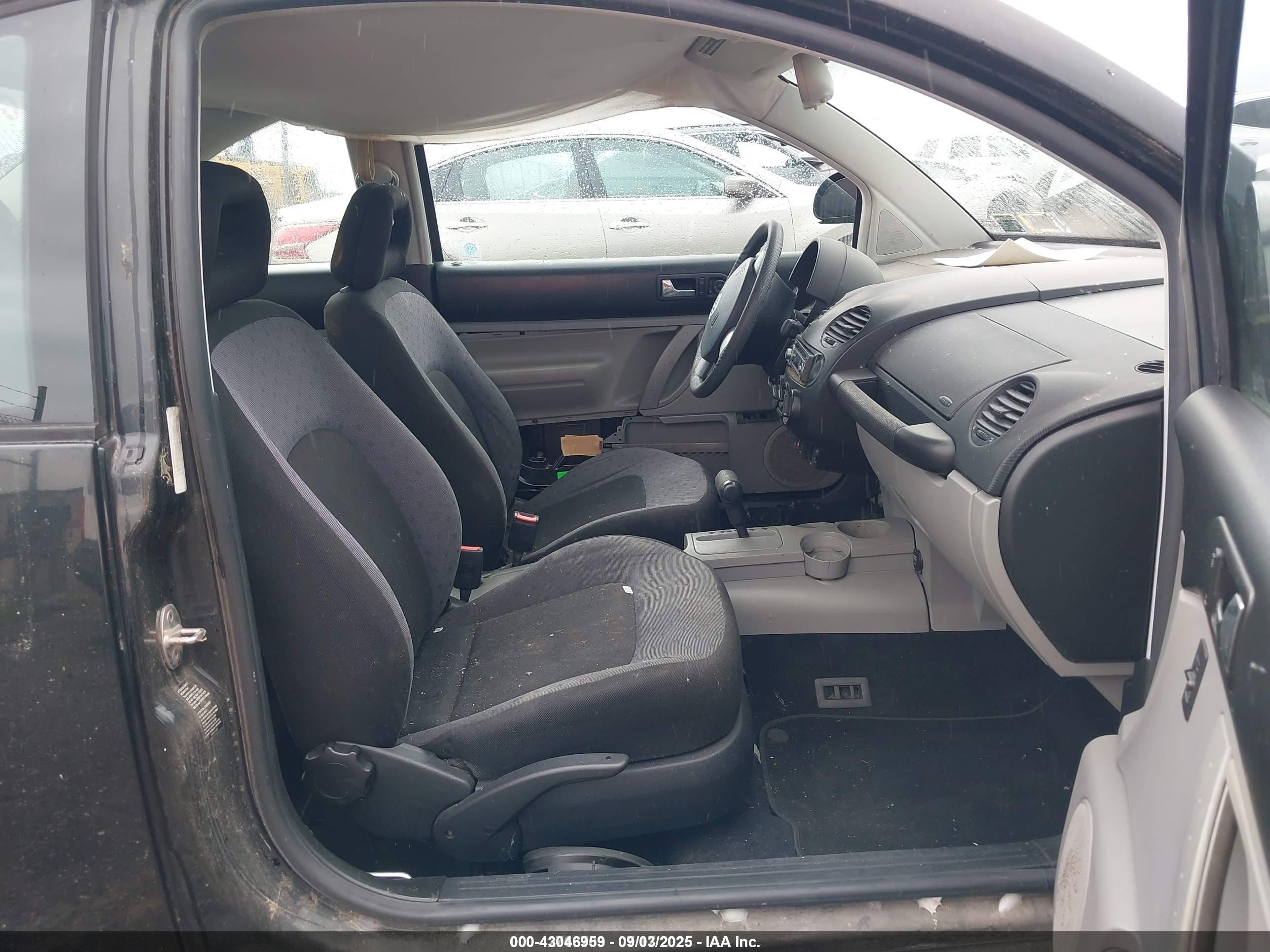 1998 Volkswagen New Beetle   Черный vin: 3VWBB61C6WM050600