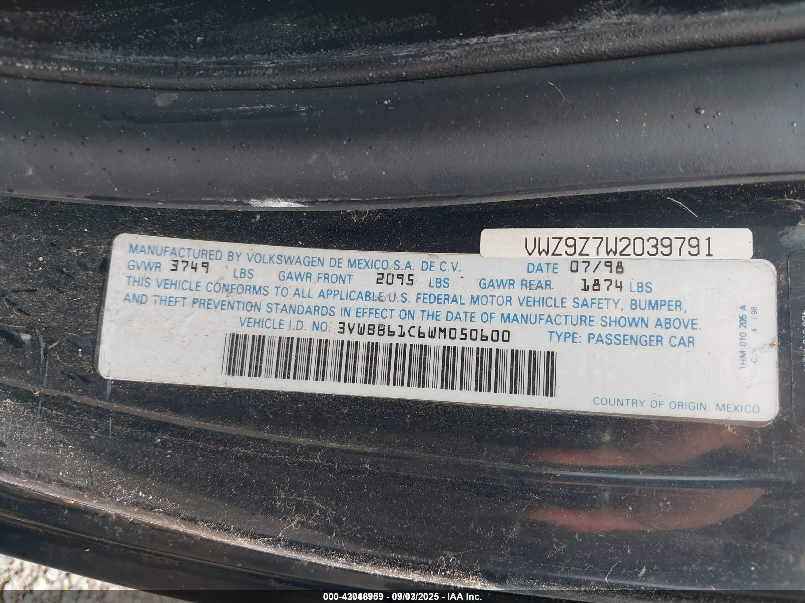 1998 Volkswagen New Beetle   Черный vin: 3VWBB61C6WM050600