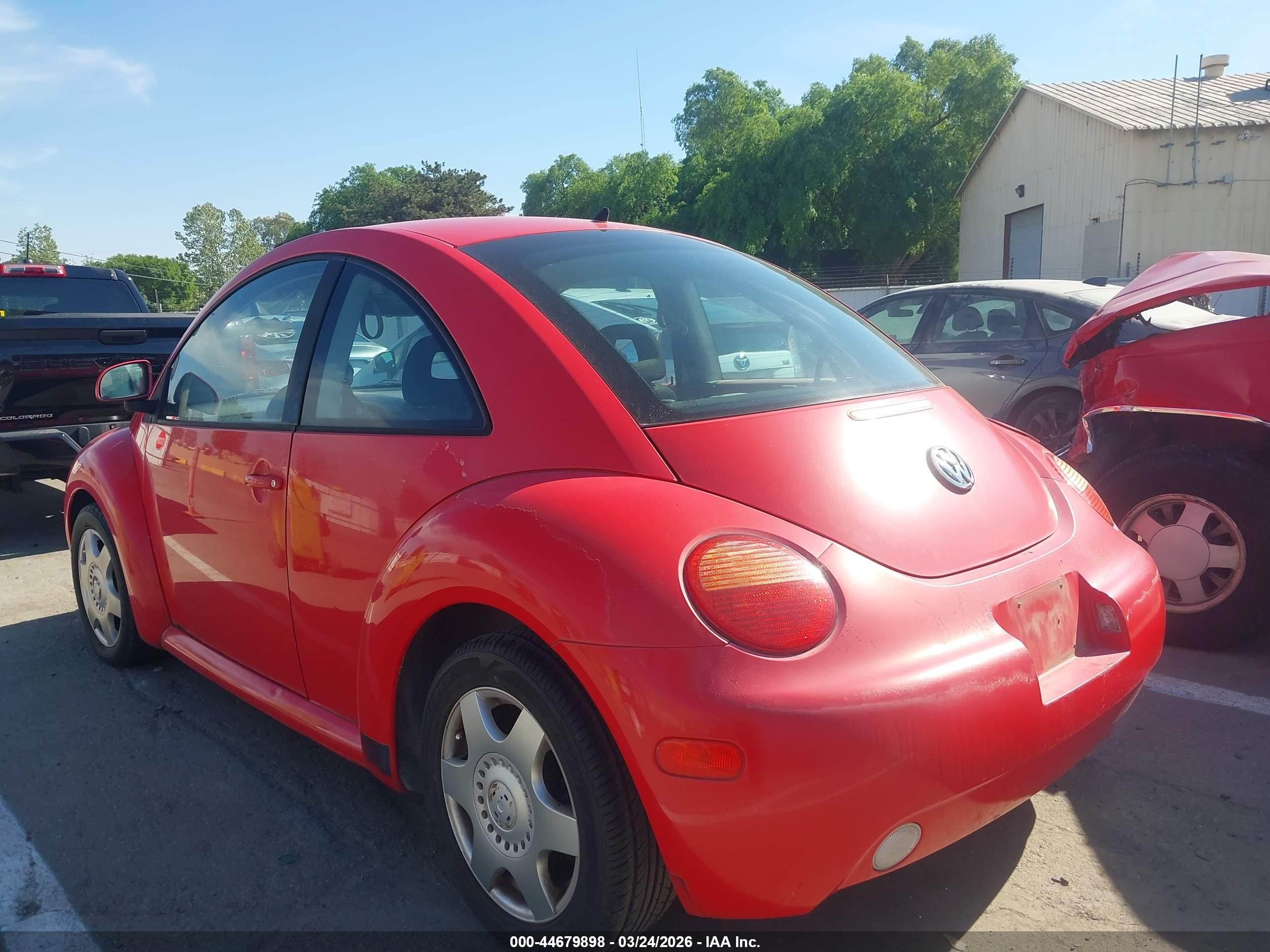 1998 Volkswagen New Beetle   Red vin: 3VWBB61C7WM007741