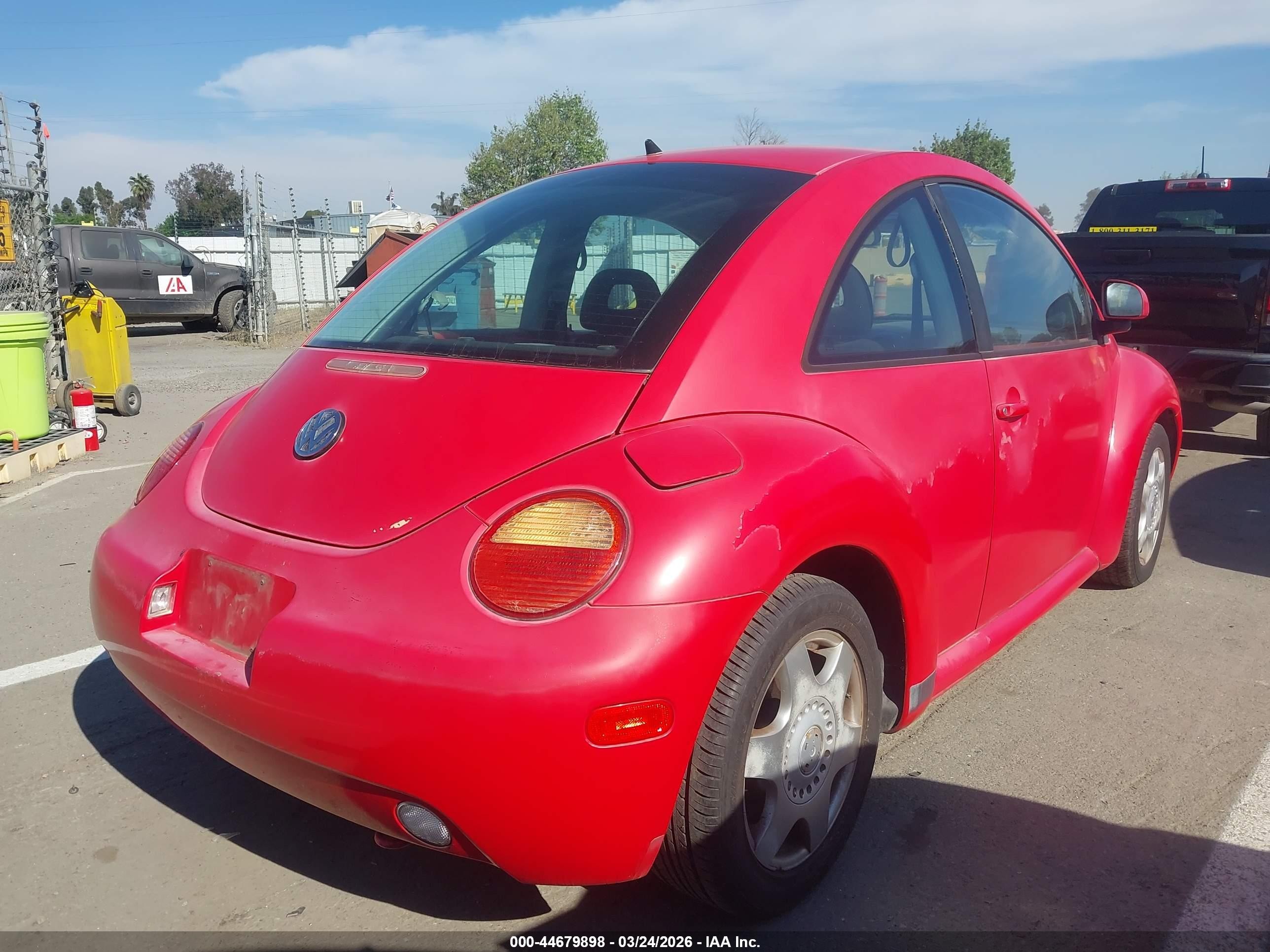 1998 Volkswagen New Beetle   Red vin: 3VWBB61C7WM007741