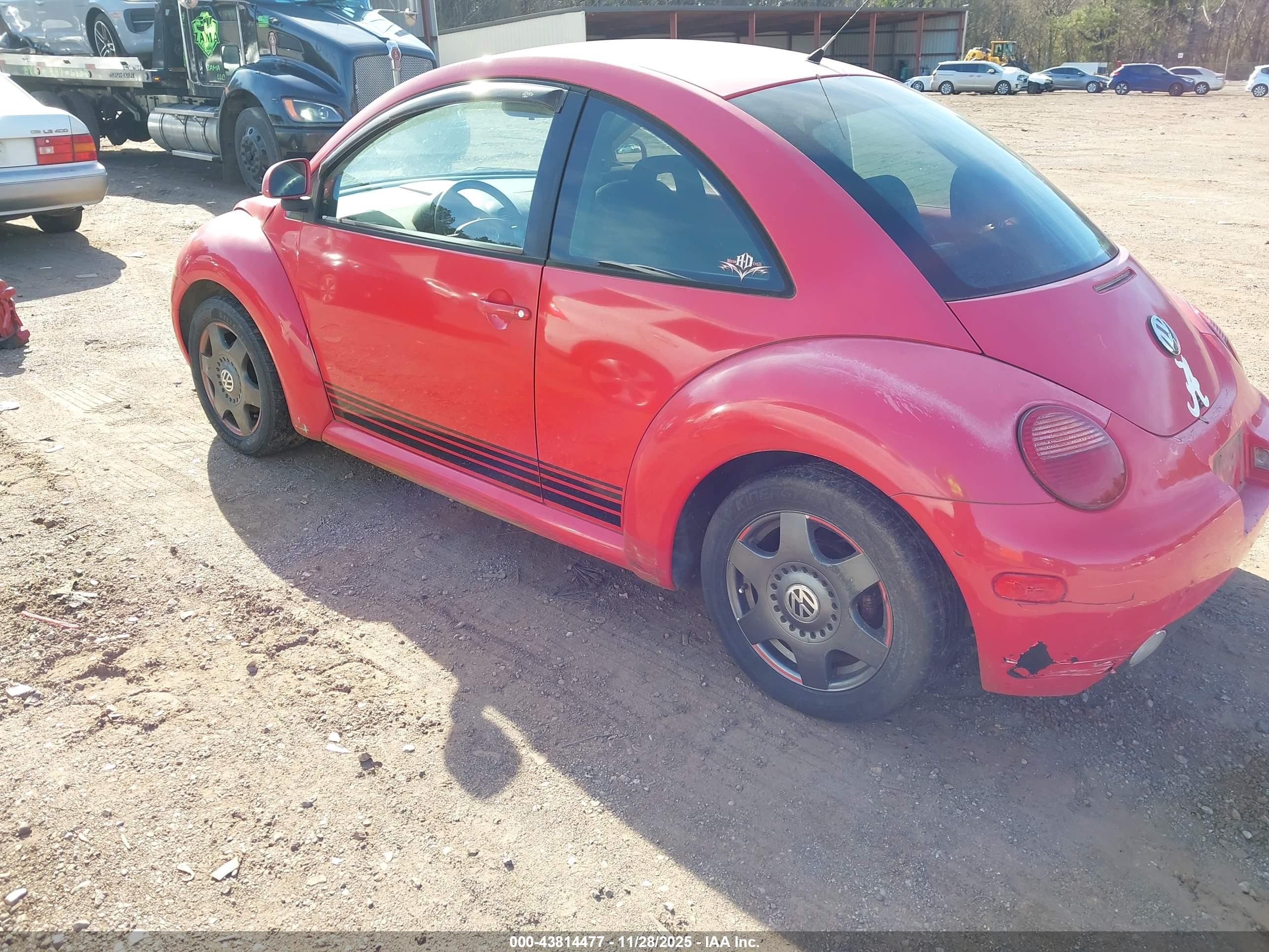 1998 Volkswagen New Beetle   Красный vin: 3VWBB61C7WM024264