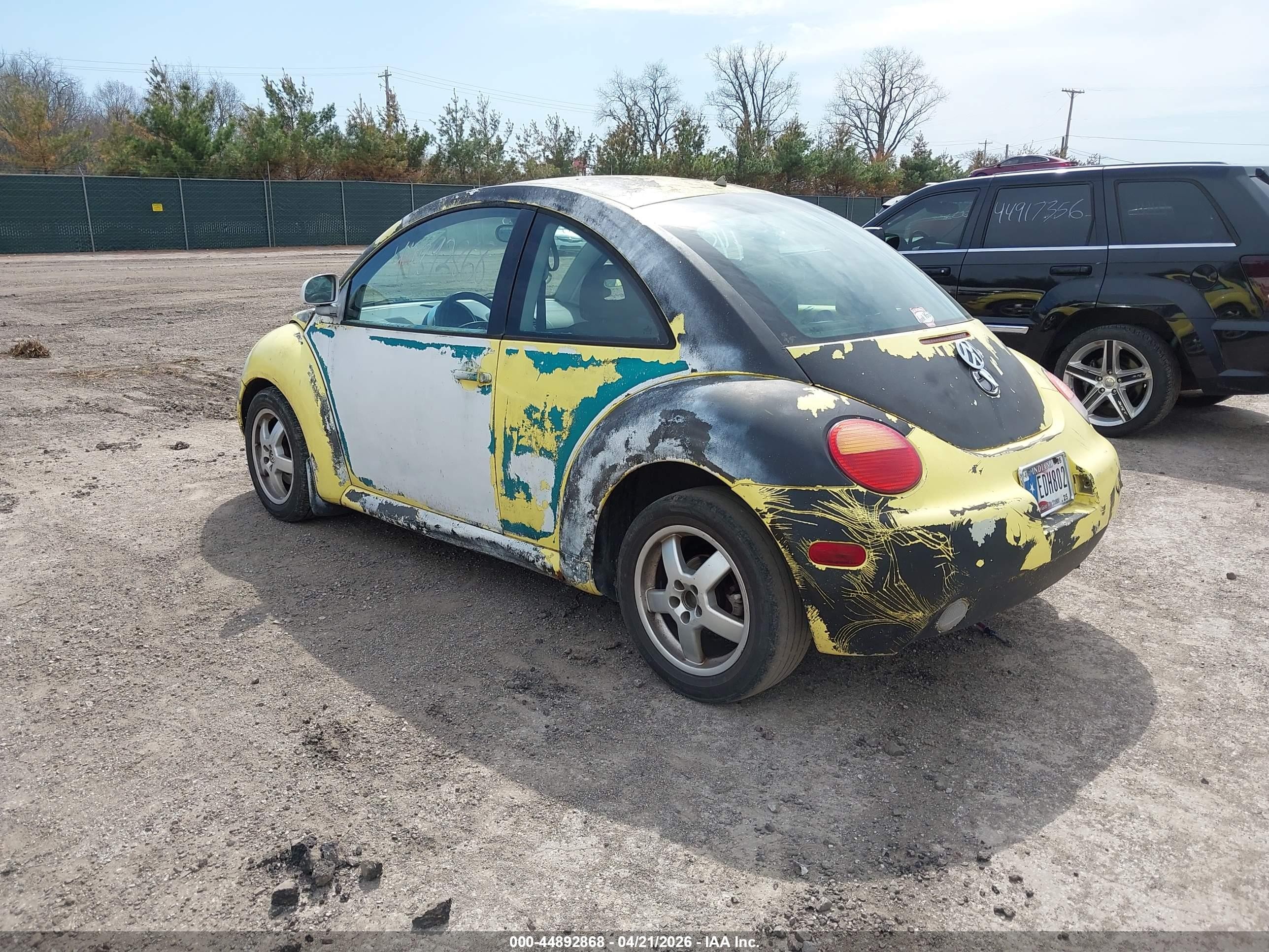 1998 Volkswagen New Beetle   Yellow vin: 3VWBB61C8WM045172