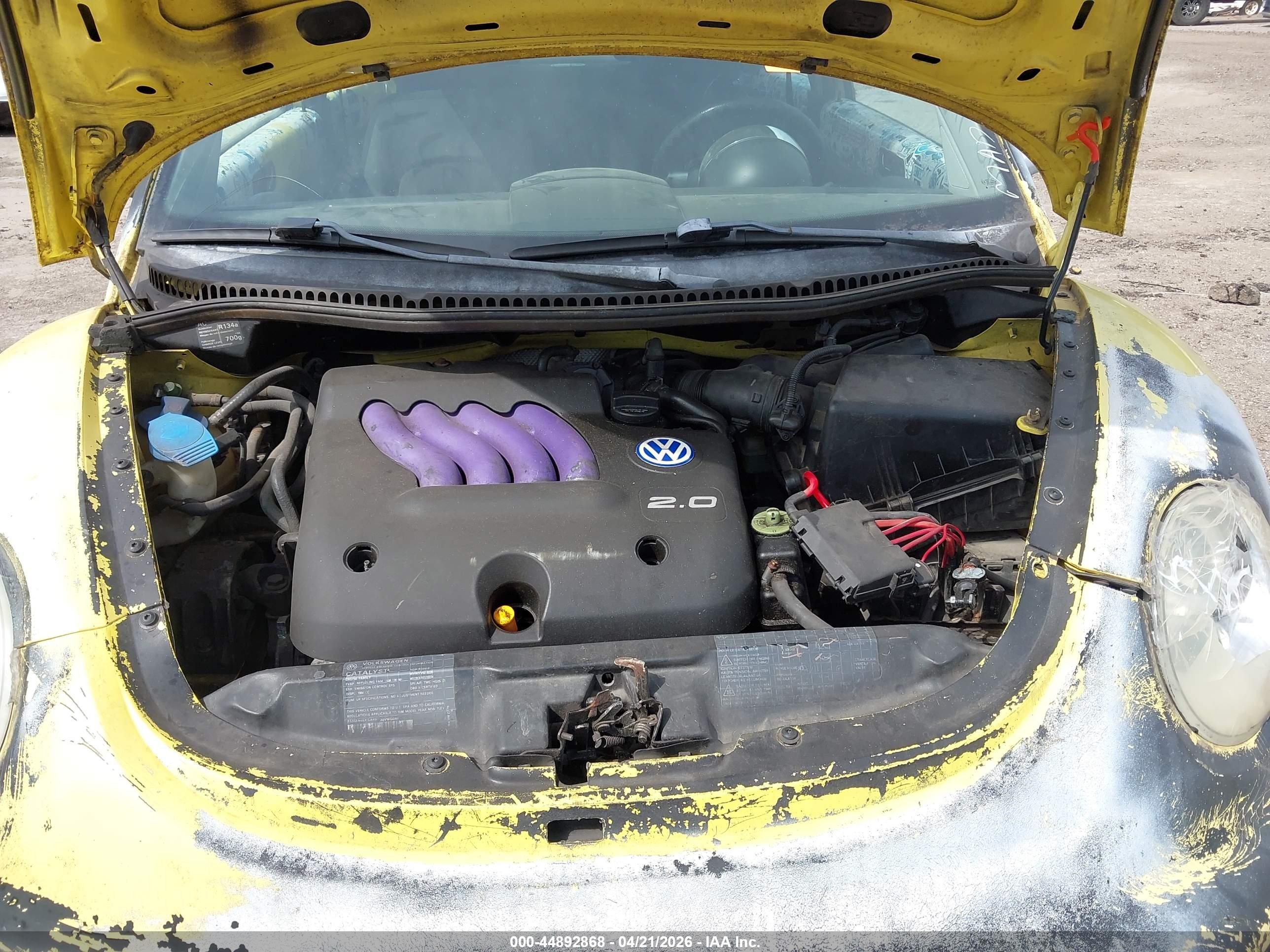 1998 Volkswagen New Beetle   Yellow vin: 3VWBB61C8WM045172